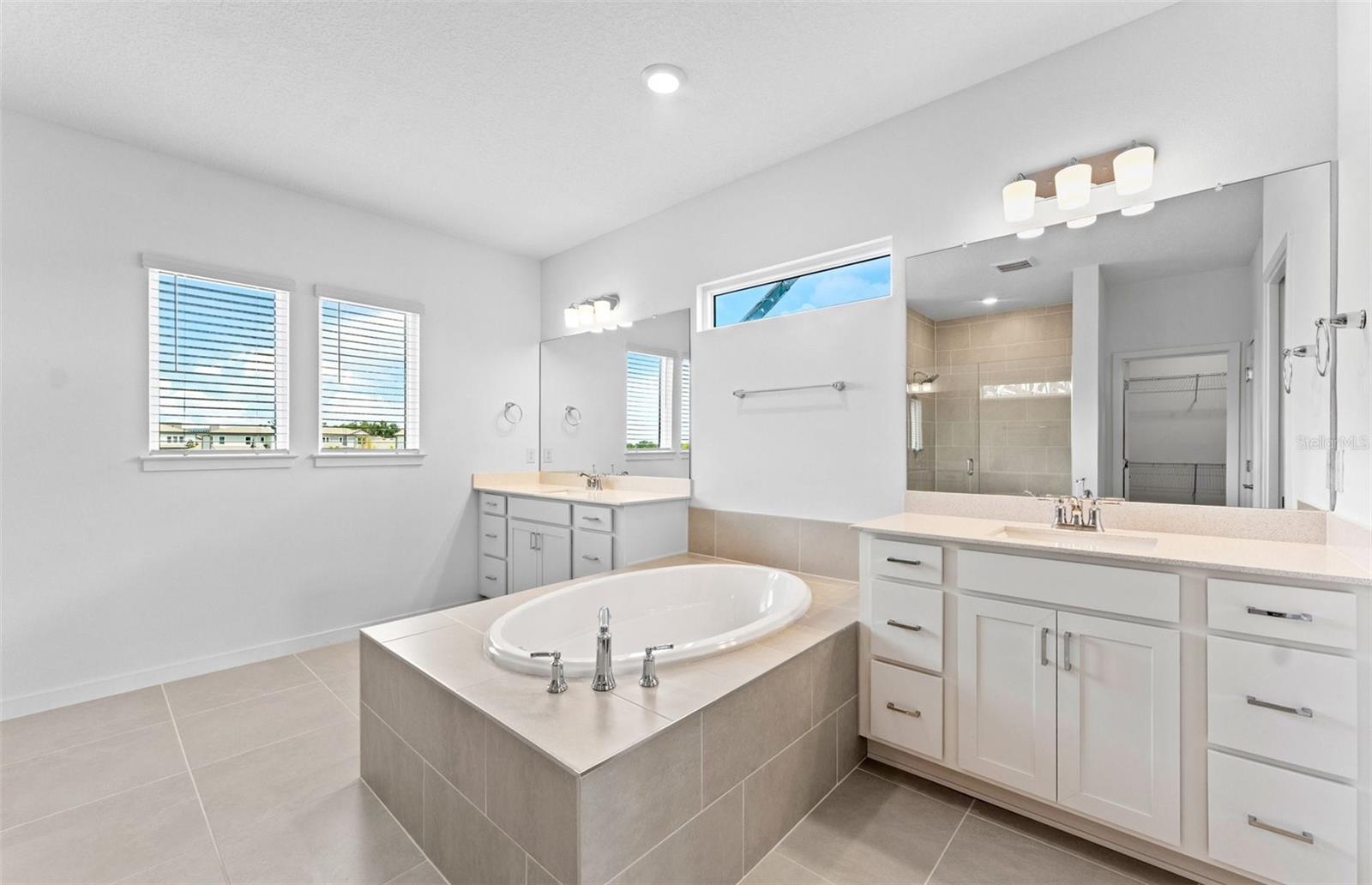 9825 AUTUMN RIDGE AVE, RIVERVIEW, FL, 33578