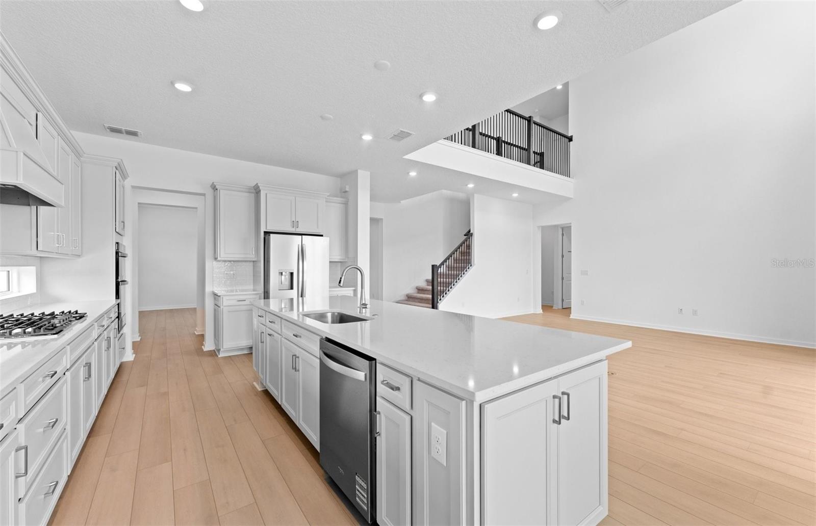 9825 AUTUMN RIDGE AVE, RIVERVIEW, FL, 33578