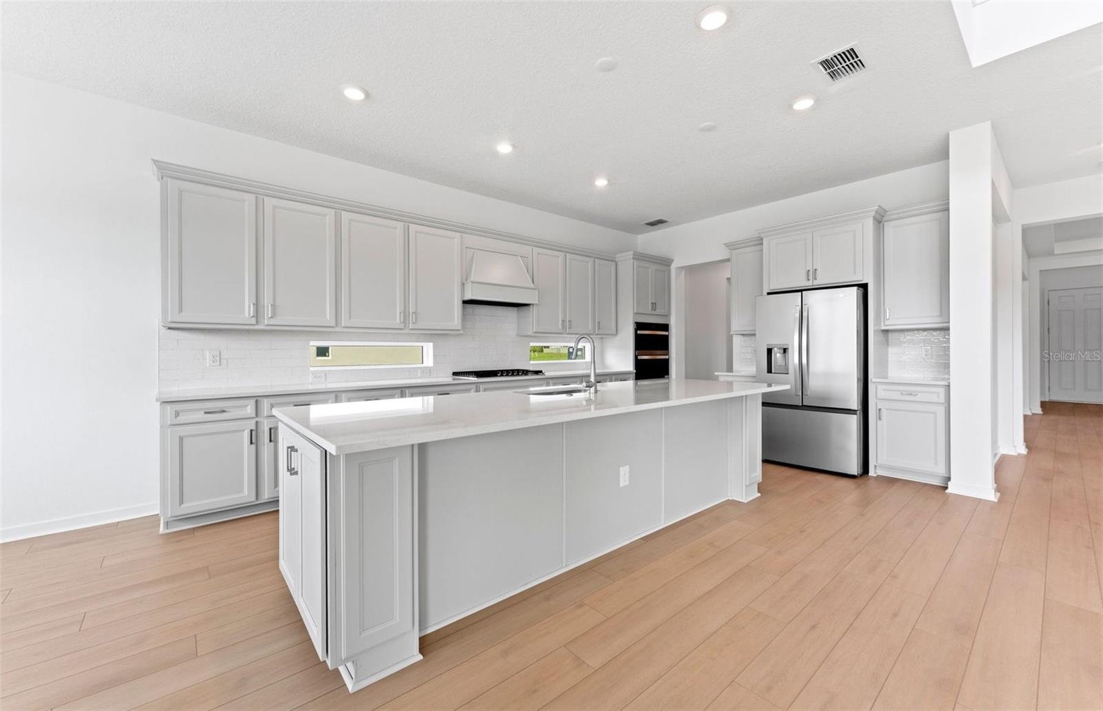 9825 AUTUMN RIDGE AVE, RIVERVIEW, FL, 33578