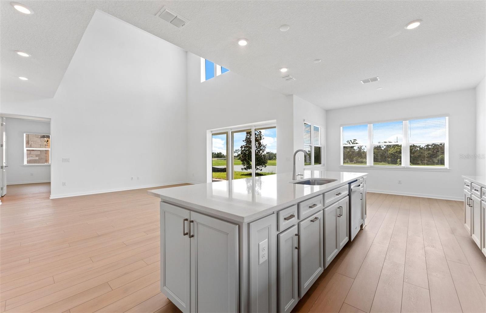 9825 AUTUMN RIDGE AVE, RIVERVIEW, FL, 33578