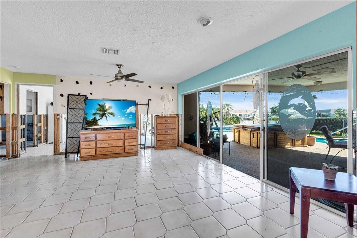 11674 GROVE ST, SEMINOLE, FL, 33772