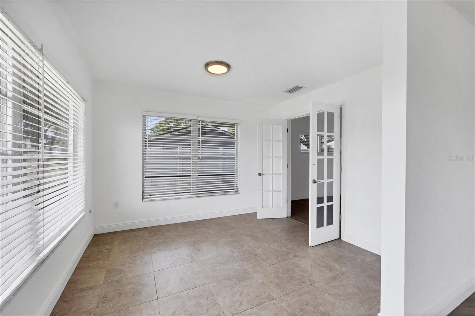 6637 BOWLINE DR, SARASOTA, FL, 34231