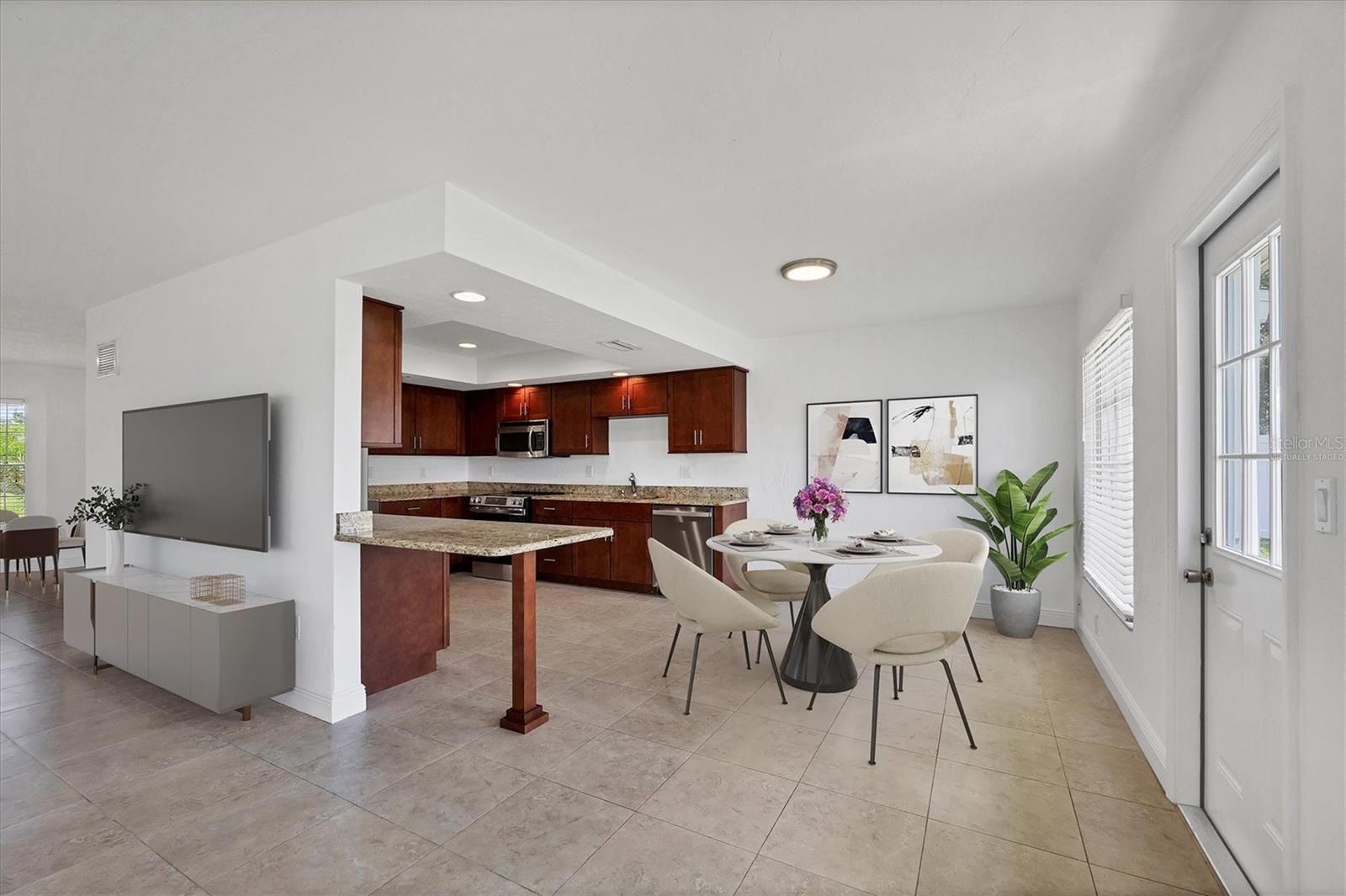 6637 BOWLINE DR, SARASOTA, FL, 34231