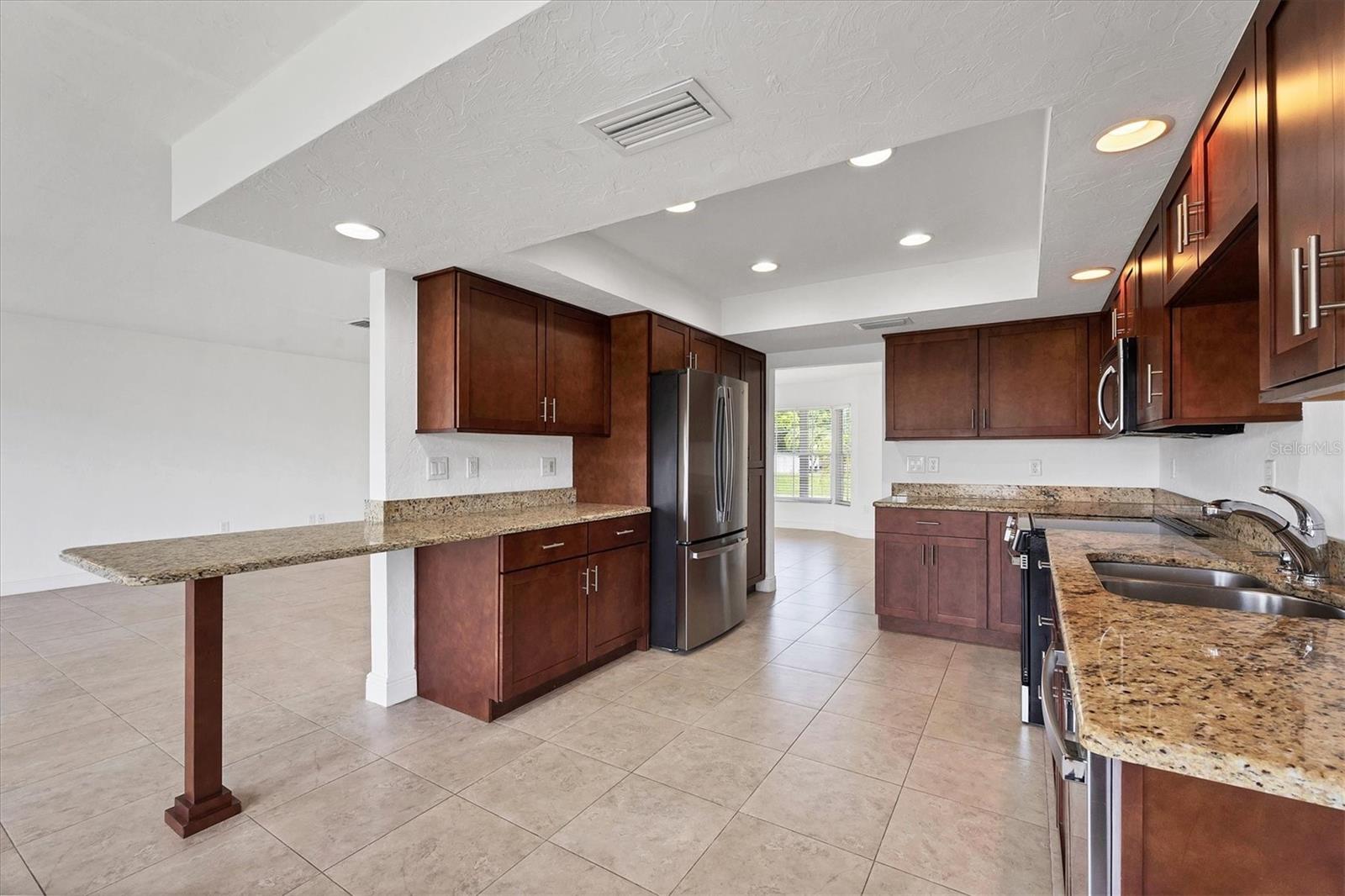 6637 BOWLINE DR, SARASOTA, FL, 34231