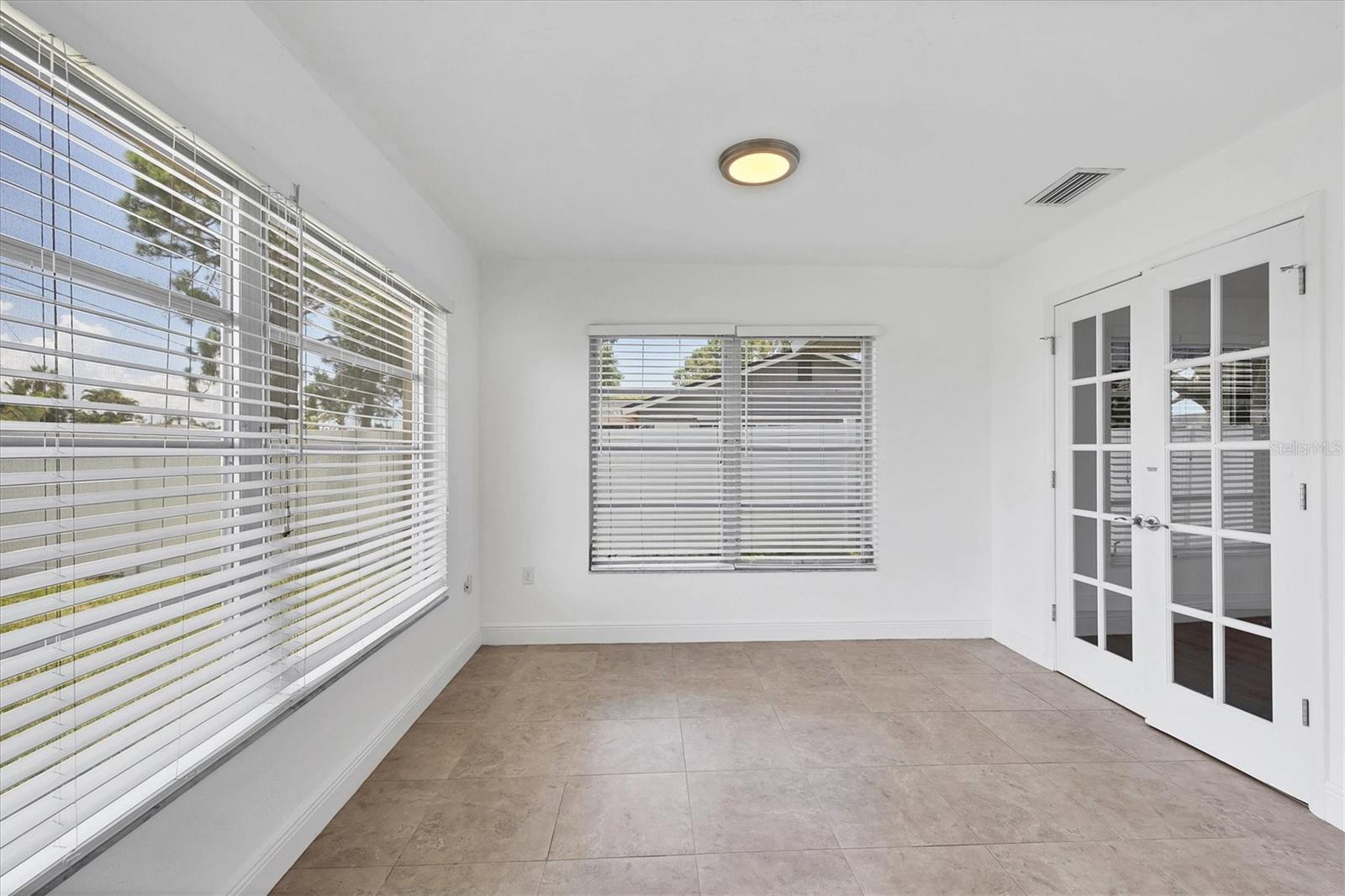 6637 BOWLINE DR, SARASOTA, FL, 34231