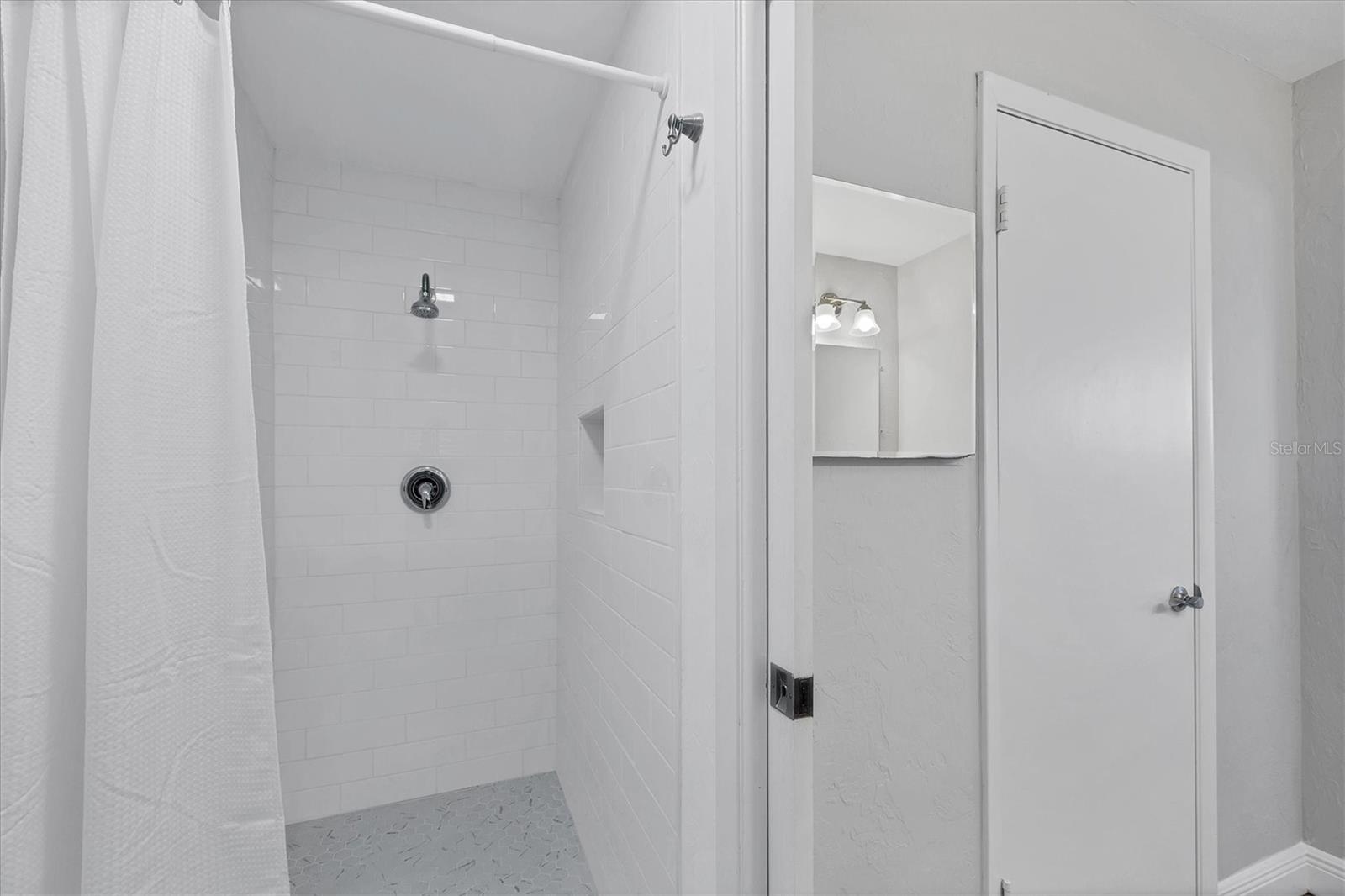 6637 BOWLINE DR, SARASOTA, FL, 34231
