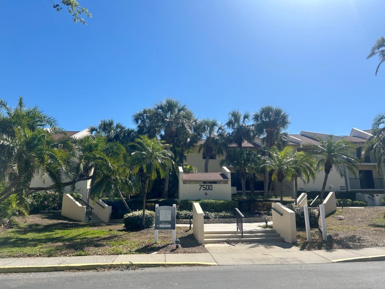 7500 SUNSHINE SKYWAY LN S #T6, ST PETERSBURG, FL, 33711