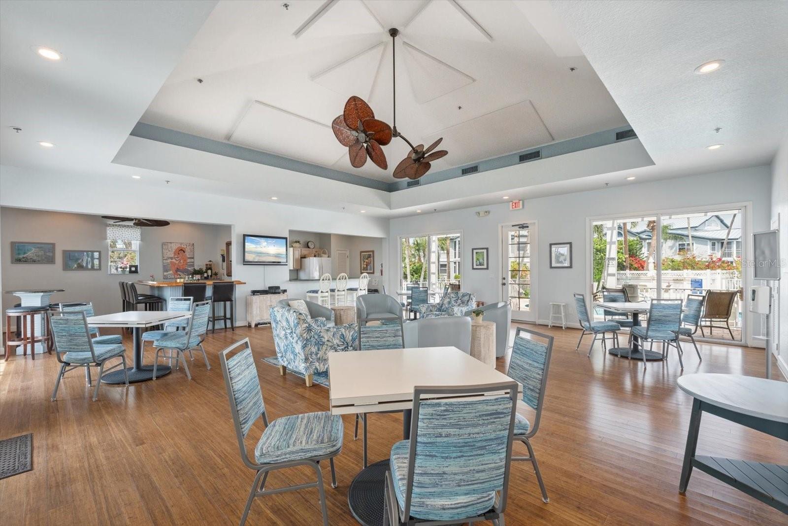 1260 DOLPHIN BAY WAY #404, SARASOTA, FL, 34242