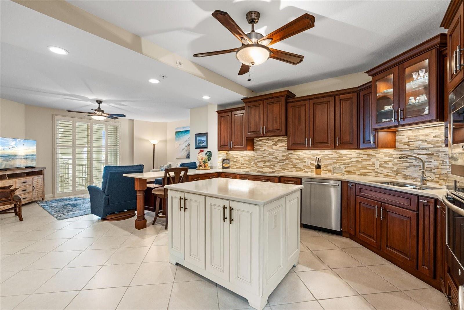 1260 DOLPHIN BAY WAY #404, SARASOTA, FL, 34242