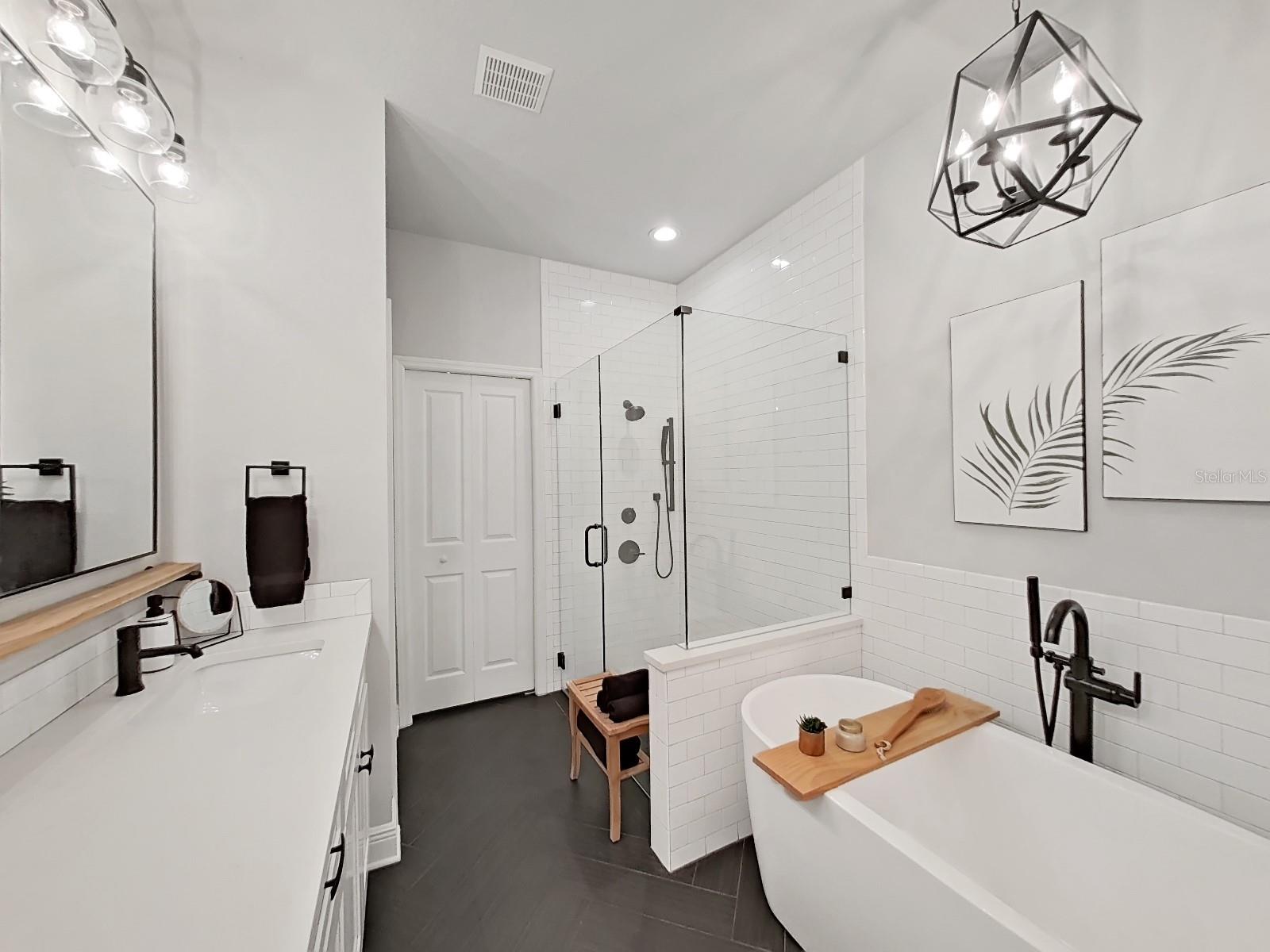 14537 COTSWOLDS DR, TAMPA, FL, 33626