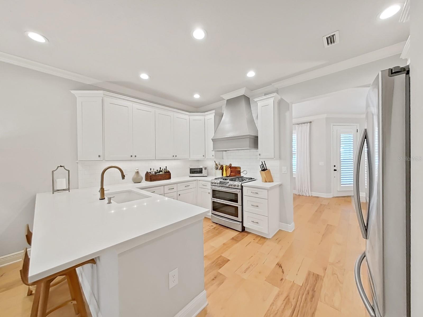 14537 COTSWOLDS DR, TAMPA, FL, 33626