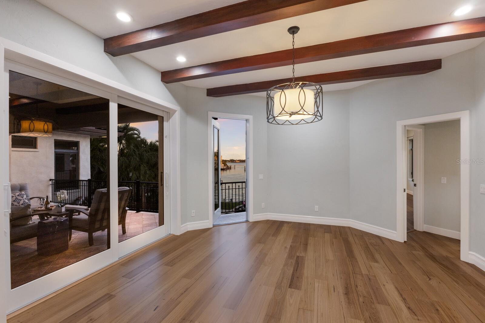 875 SIESTA KEY CIR, SARASOTA, FL, 34242