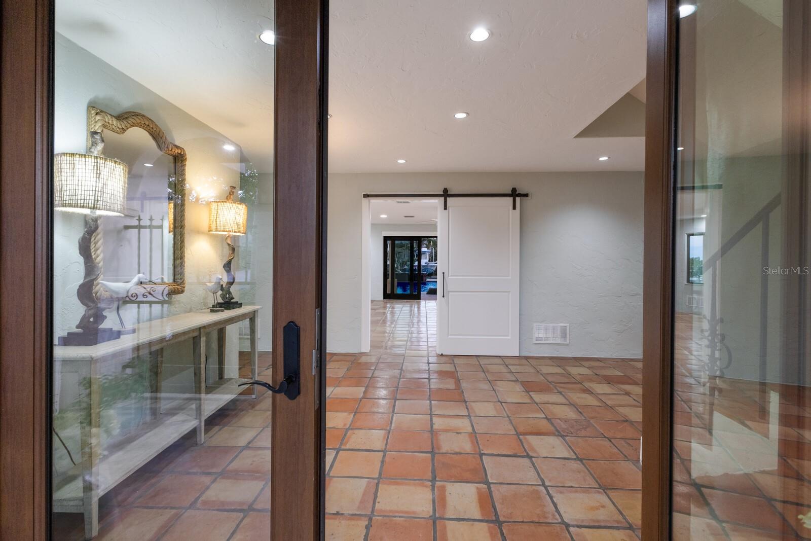 875 SIESTA KEY CIR, SARASOTA, FL, 34242