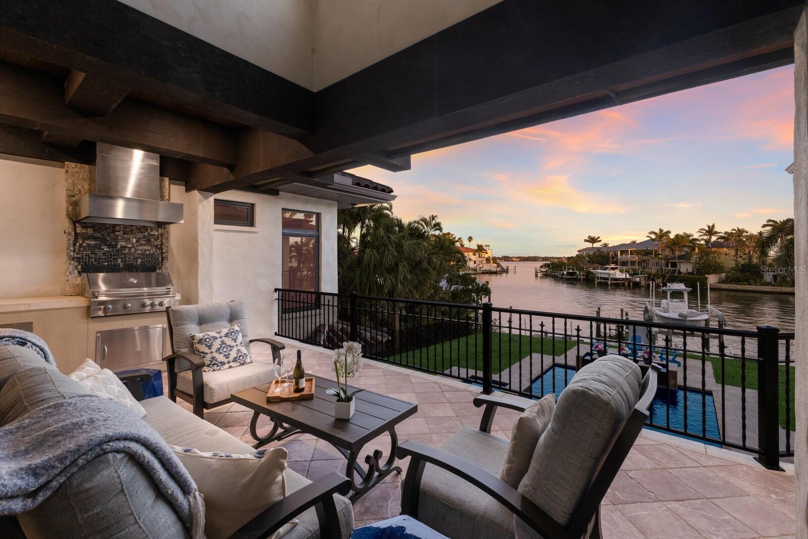 875 SIESTA KEY CIR, SARASOTA, FL, 34242