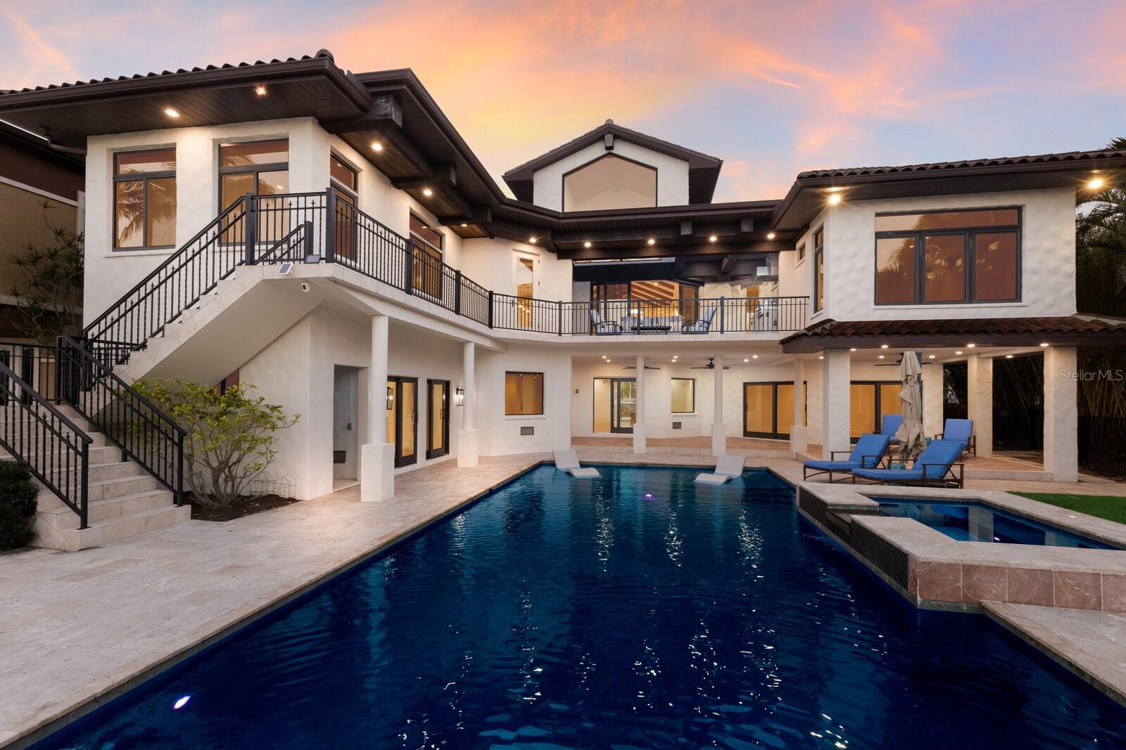 875 SIESTA KEY CIR, SARASOTA, FL, 34242