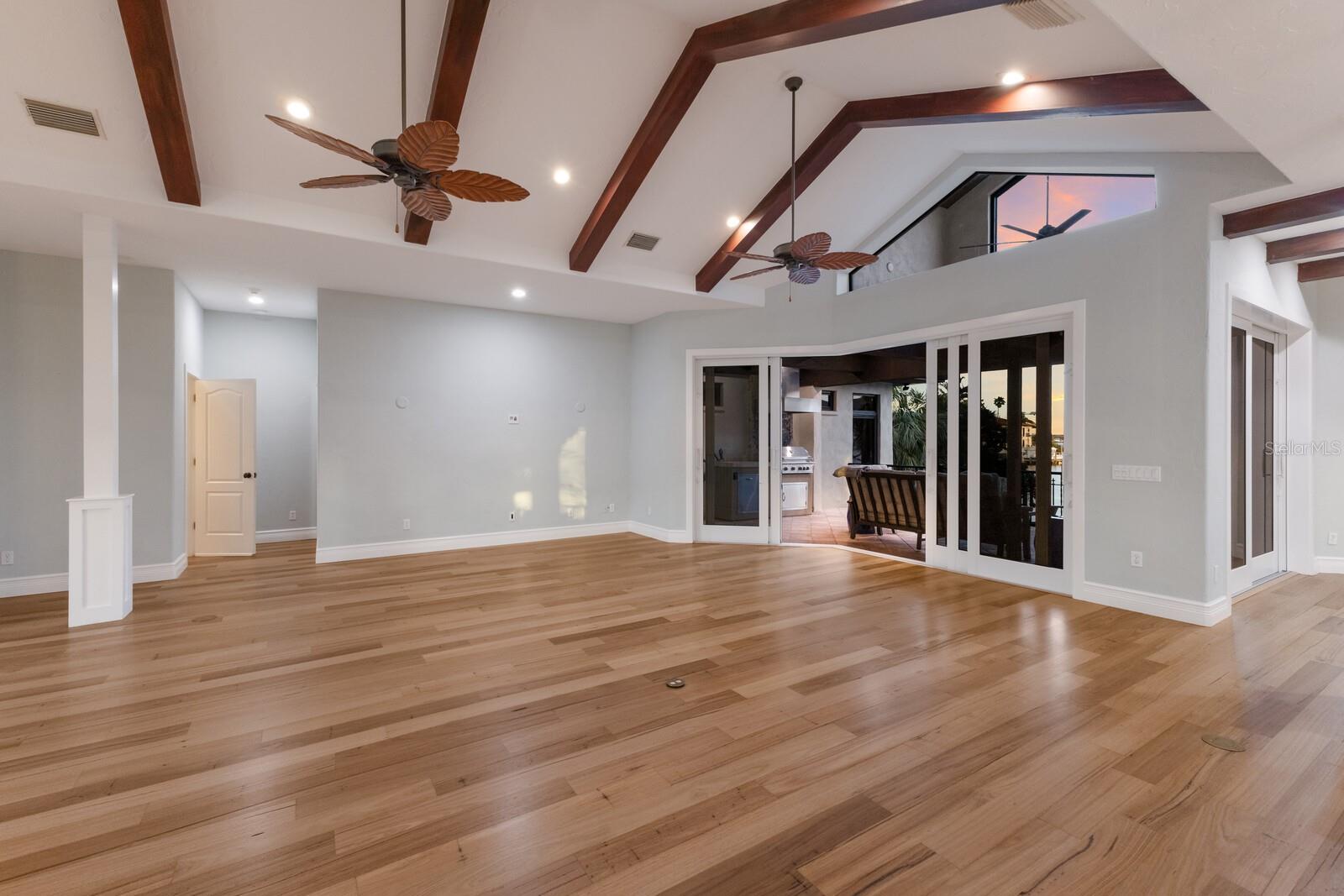 875 SIESTA KEY CIR, SARASOTA, FL, 34242
