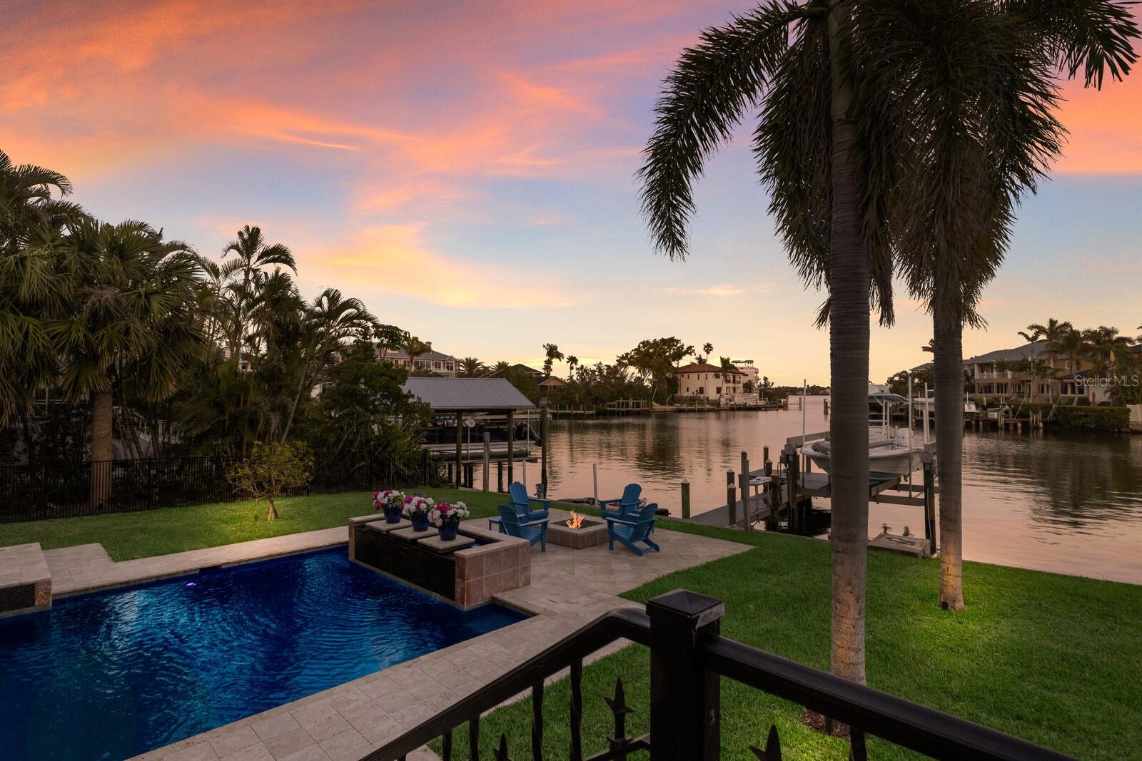 875 SIESTA KEY CIR, SARASOTA, FL, 34242