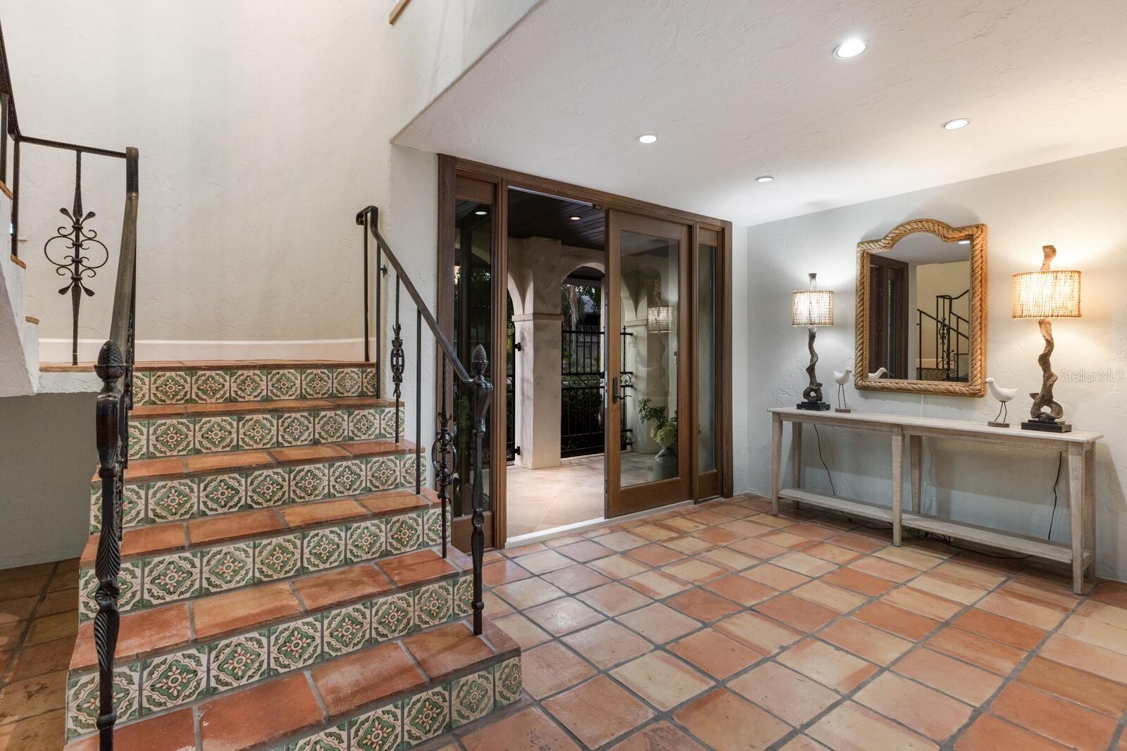 875 SIESTA KEY CIR, SARASOTA, FL, 34242