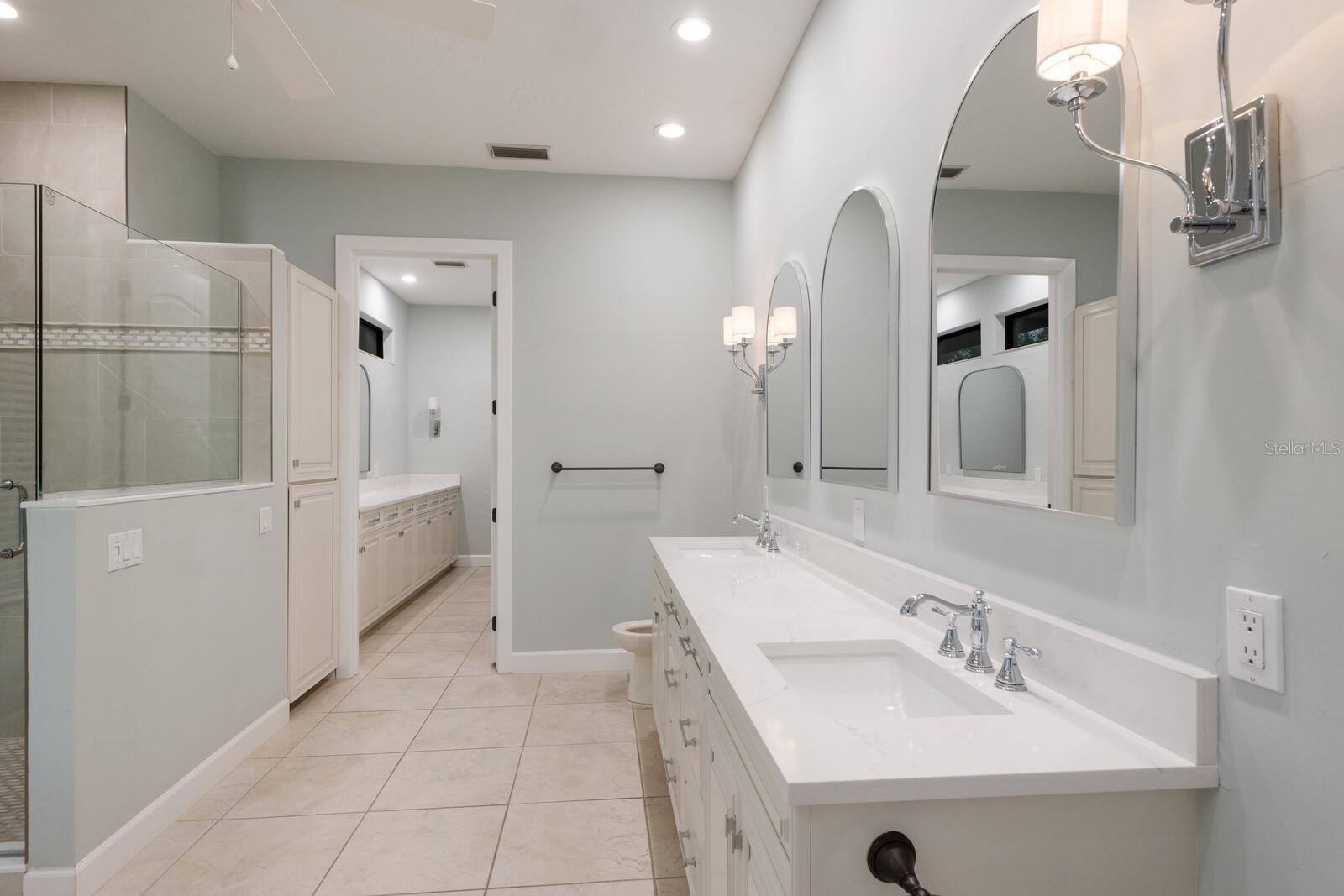 875 SIESTA KEY CIR, SARASOTA, FL, 34242