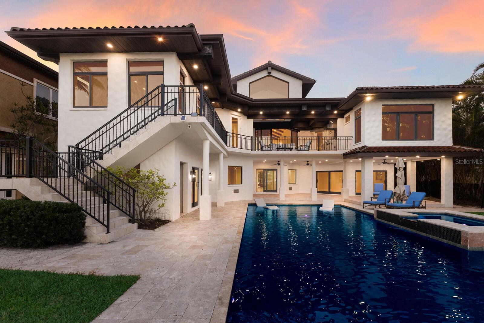 875 SIESTA KEY CIR, SARASOTA, FL, 34242