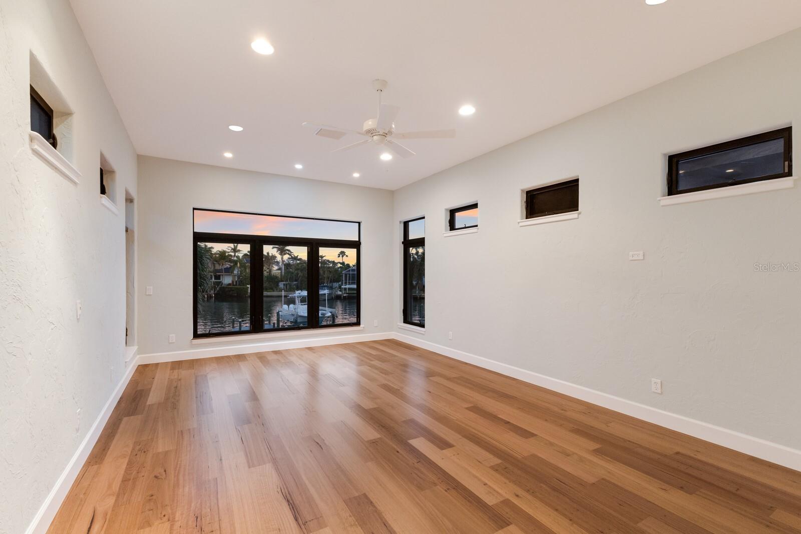 875 SIESTA KEY CIR, SARASOTA, FL, 34242