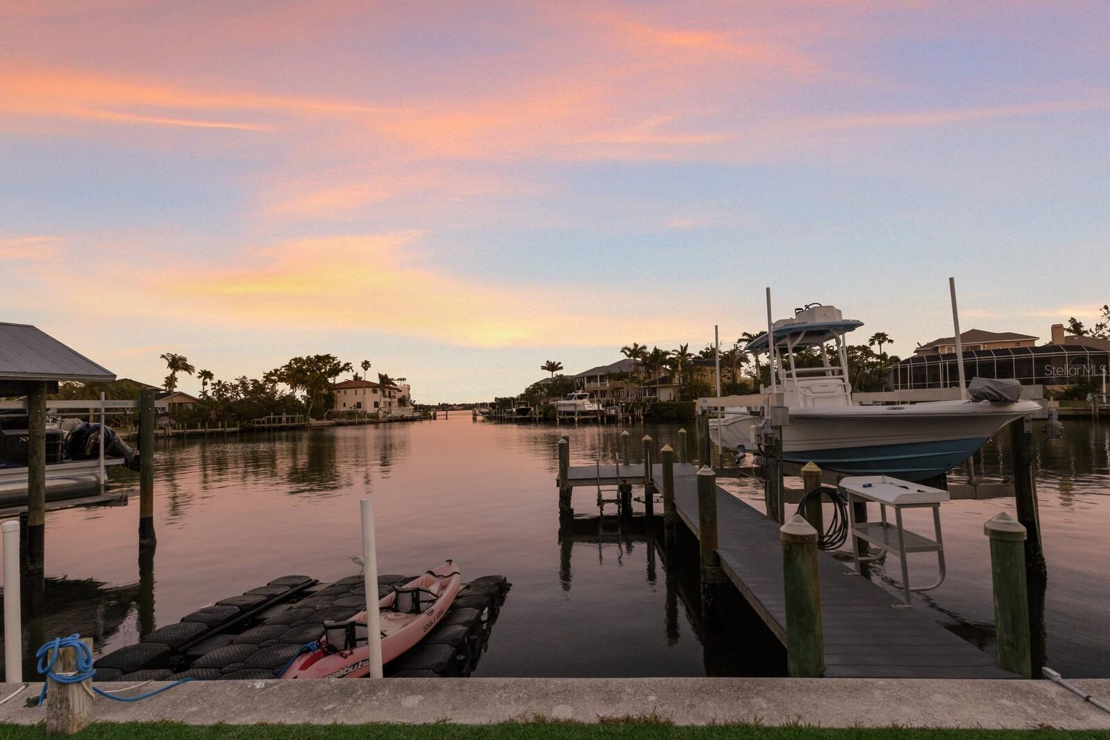 875 SIESTA KEY CIR, SARASOTA, FL, 34242