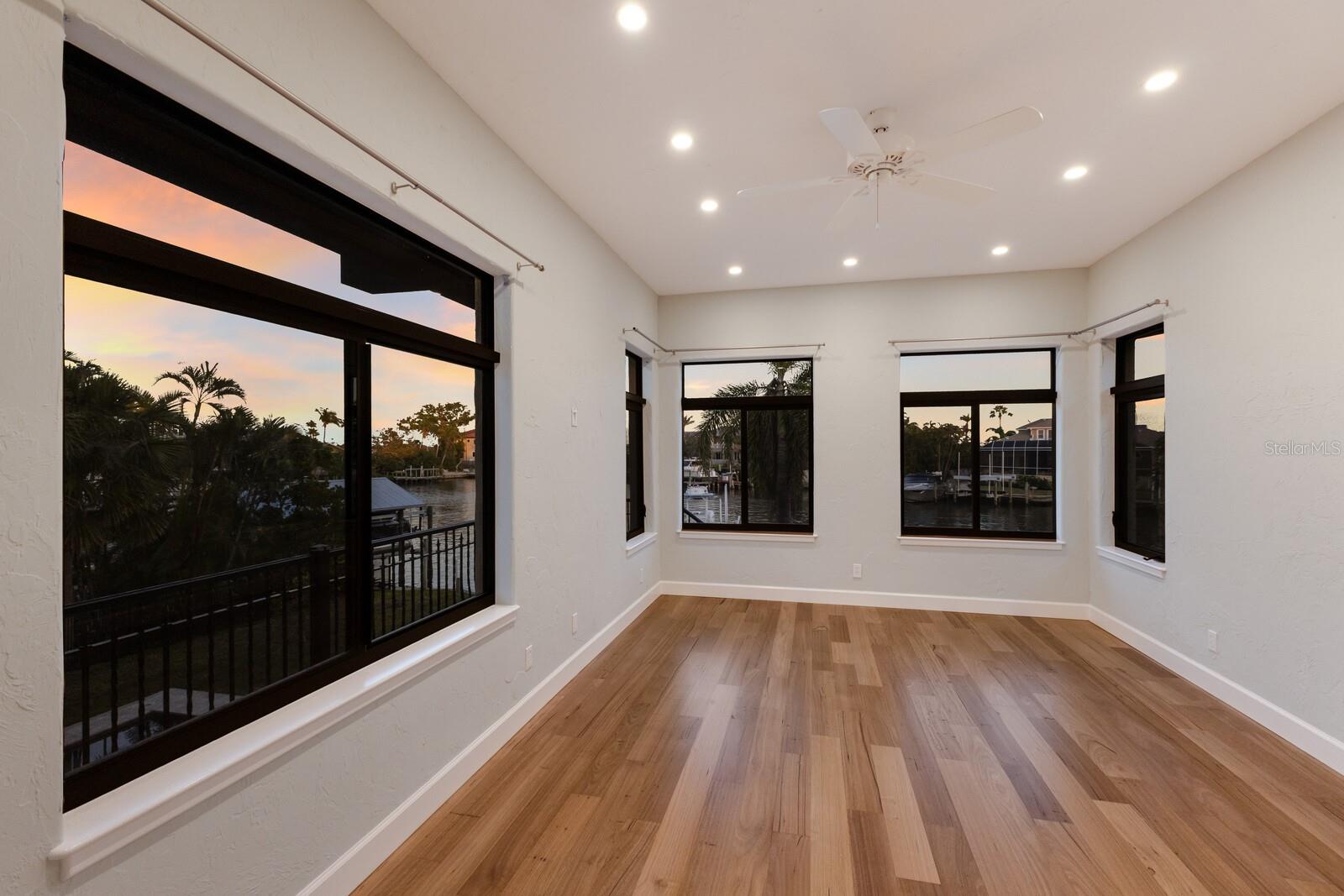 875 SIESTA KEY CIR, SARASOTA, FL, 34242