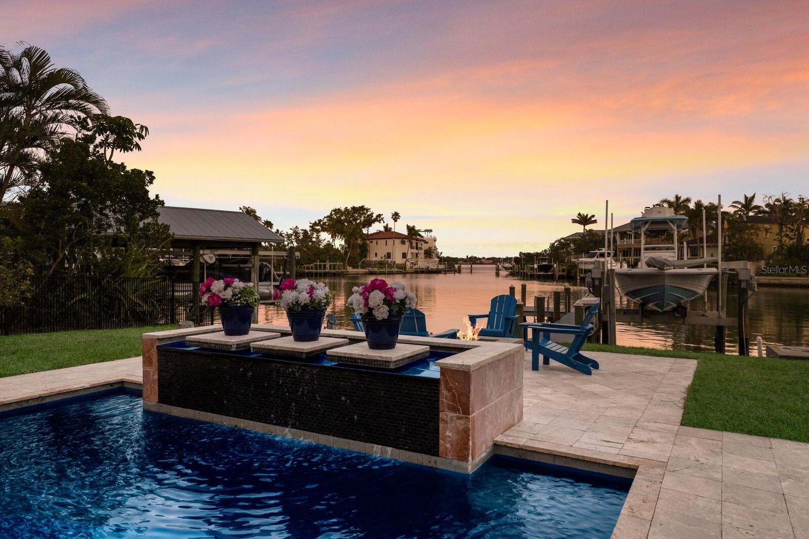 875 SIESTA KEY CIR, SARASOTA, FL, 34242