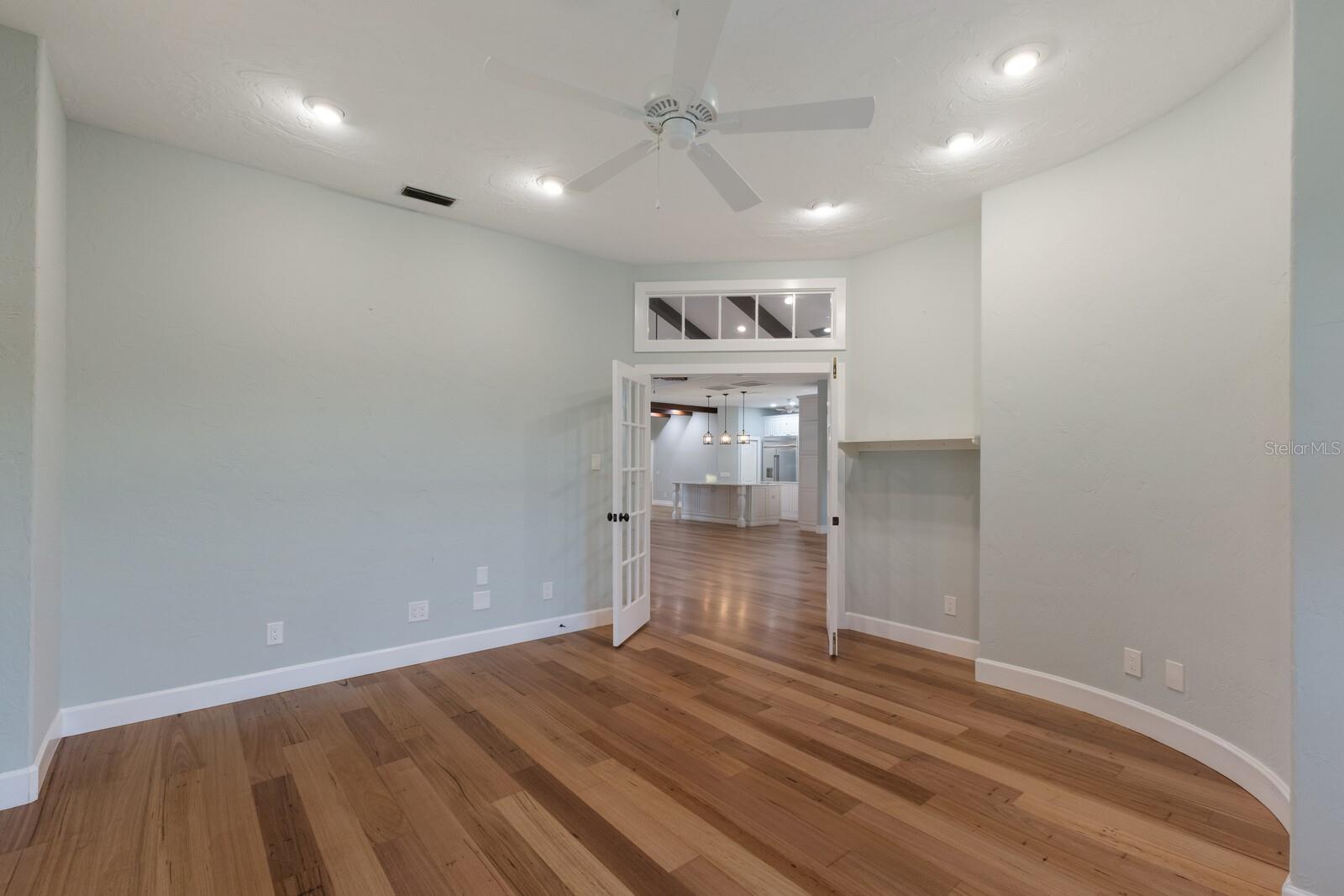 875 SIESTA KEY CIR, SARASOTA, FL, 34242
