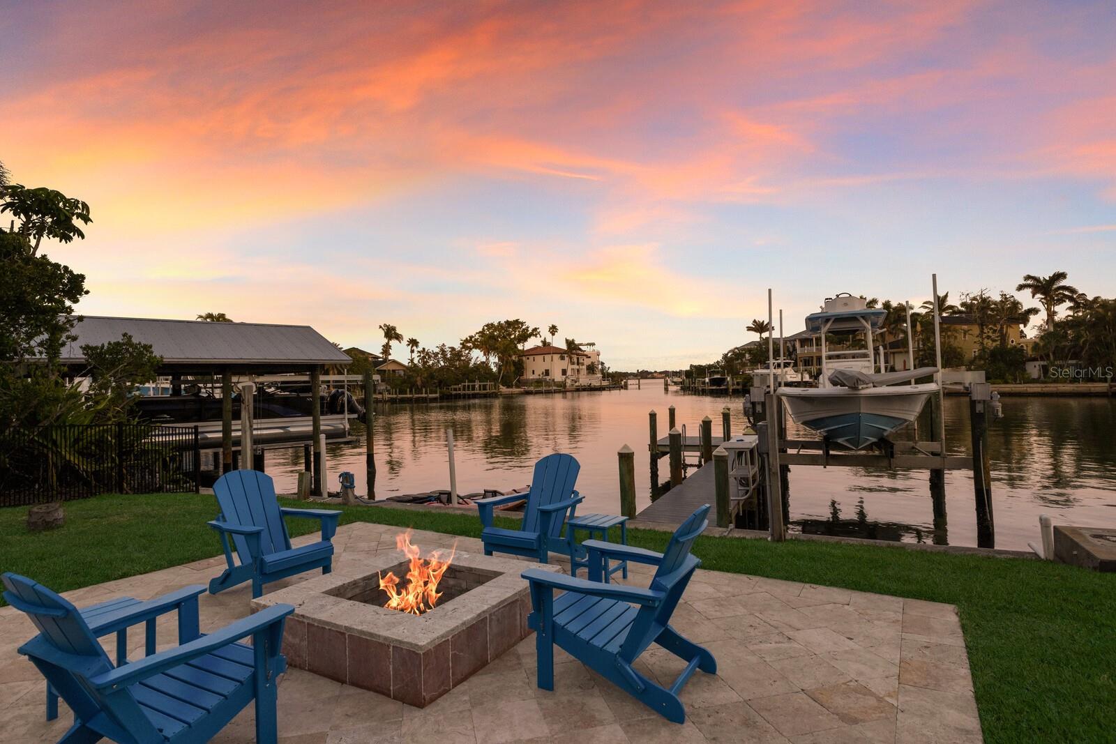 875 SIESTA KEY CIR, SARASOTA, FL, 34242