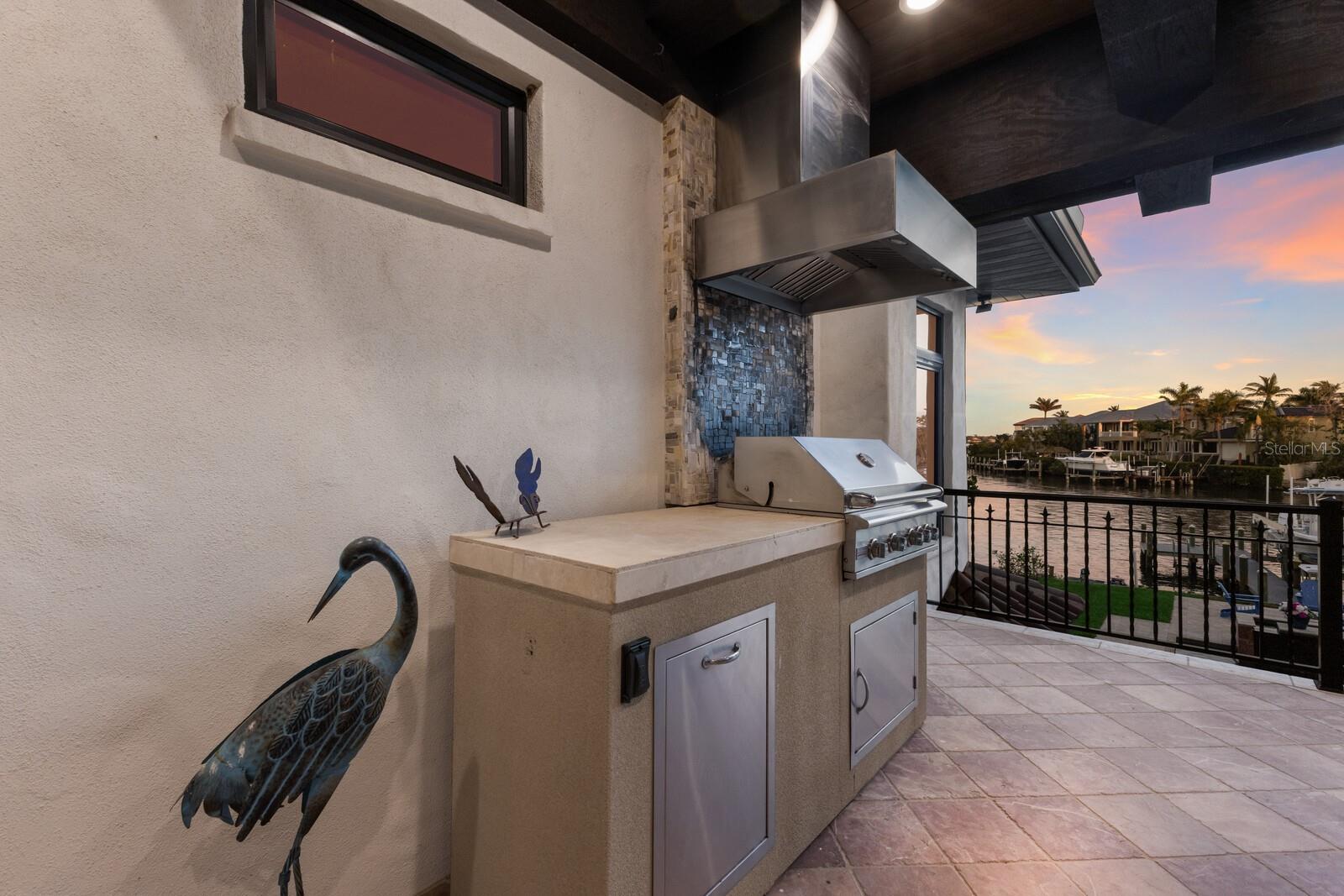 875 SIESTA KEY CIR, SARASOTA, FL, 34242