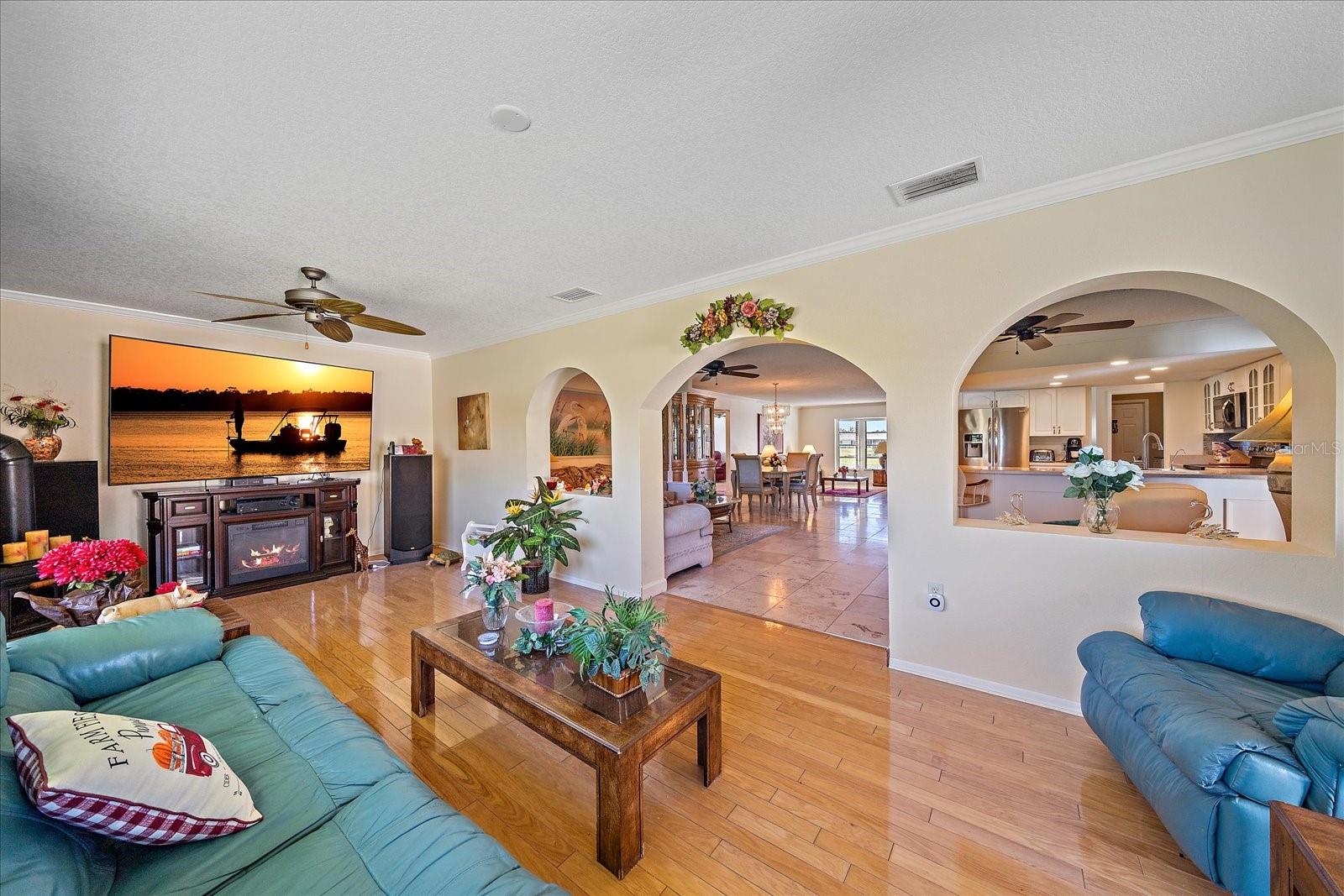 1003 N GONDOLA DR, VENICE, FL, 34293