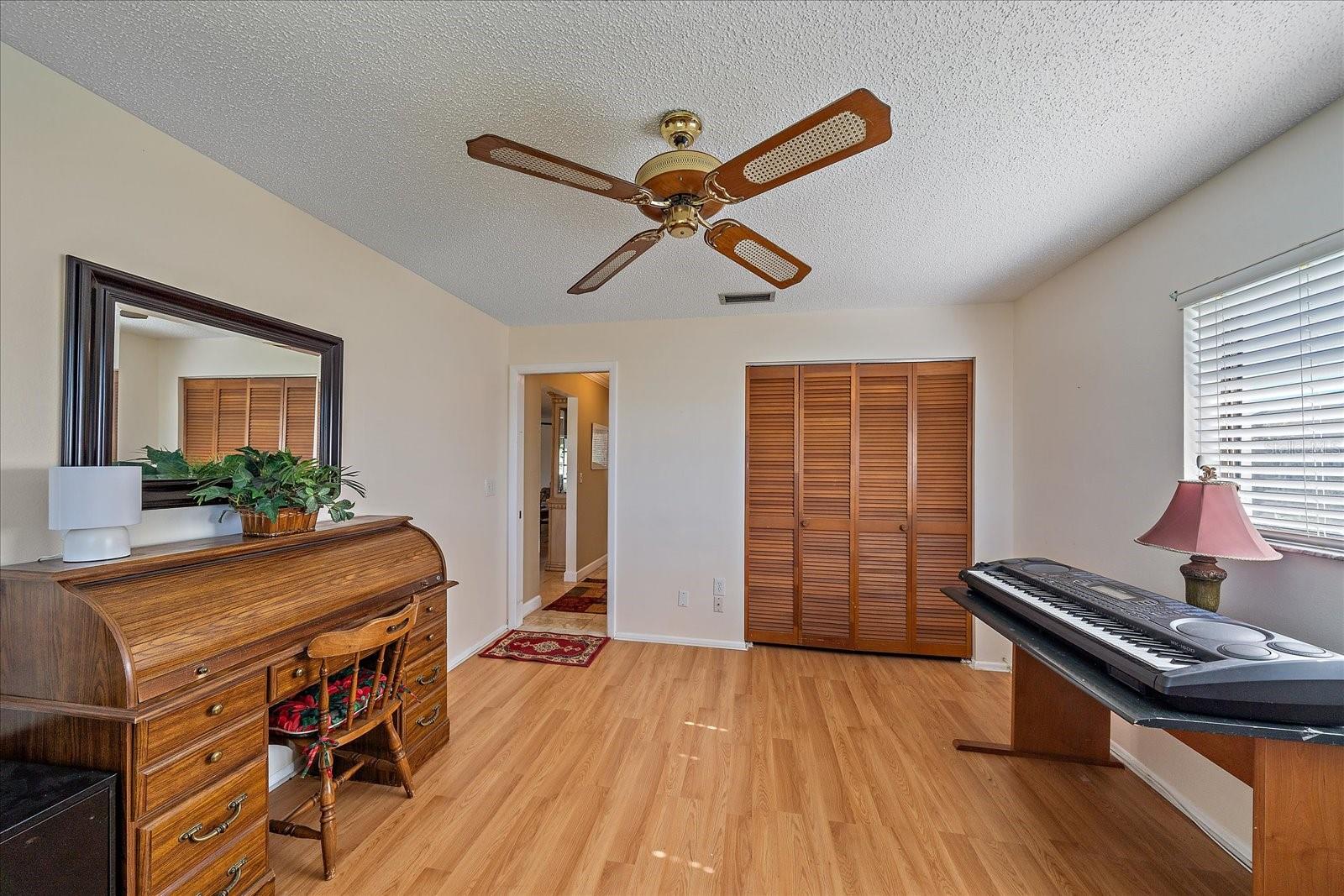 1003 N GONDOLA DR, VENICE, FL, 34293