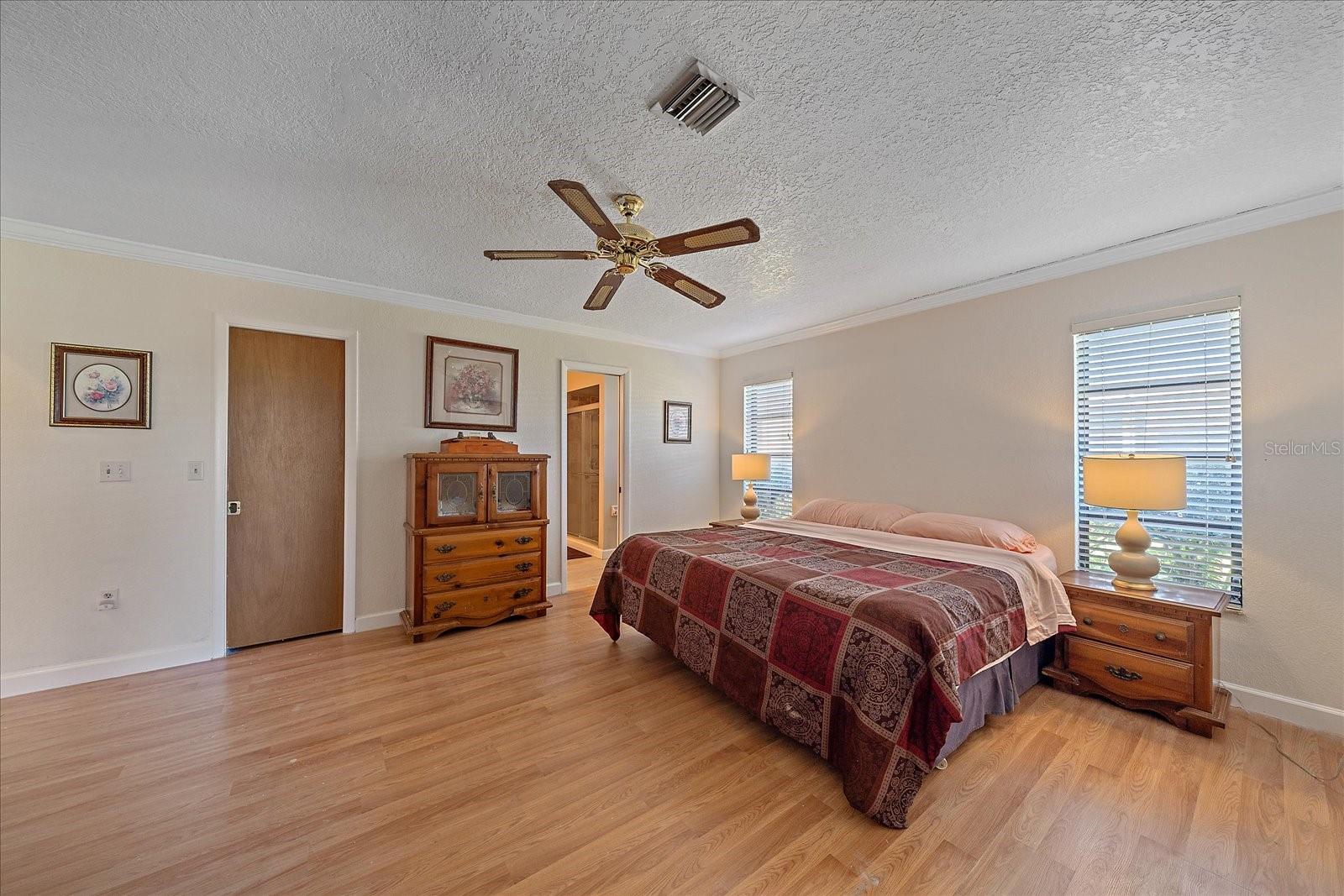 1003 N GONDOLA DR, VENICE, FL, 34293
