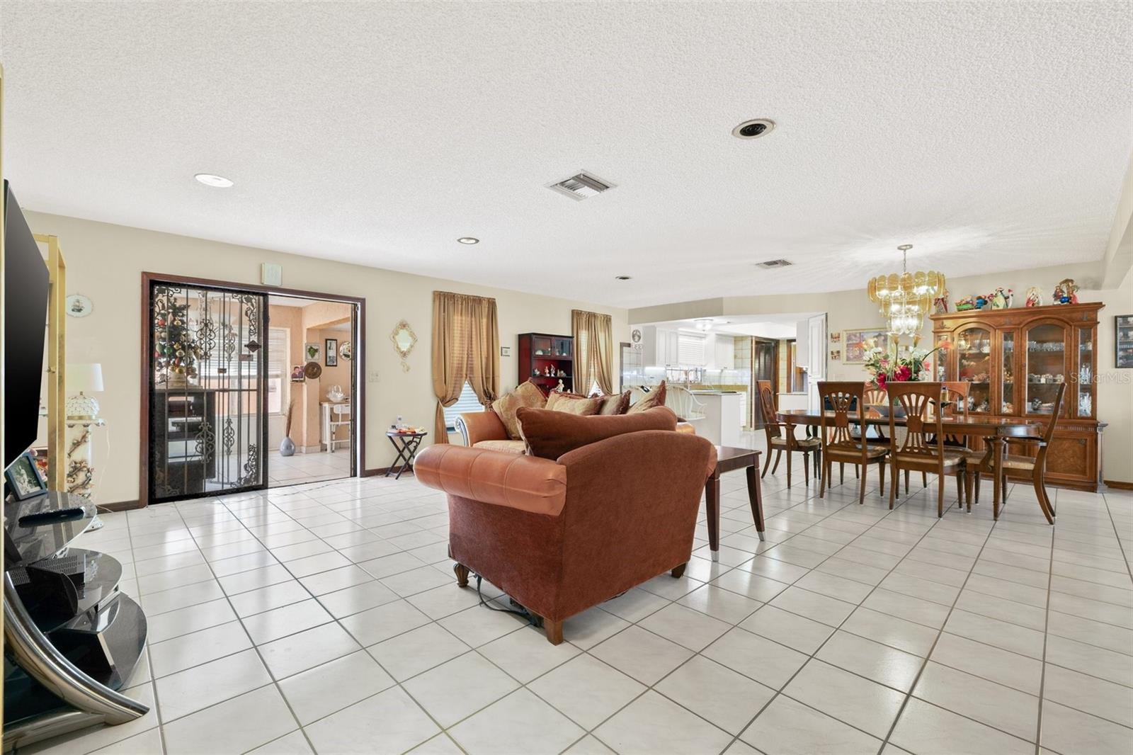 4701 KELLY RD, TAMPA, FL, 33615