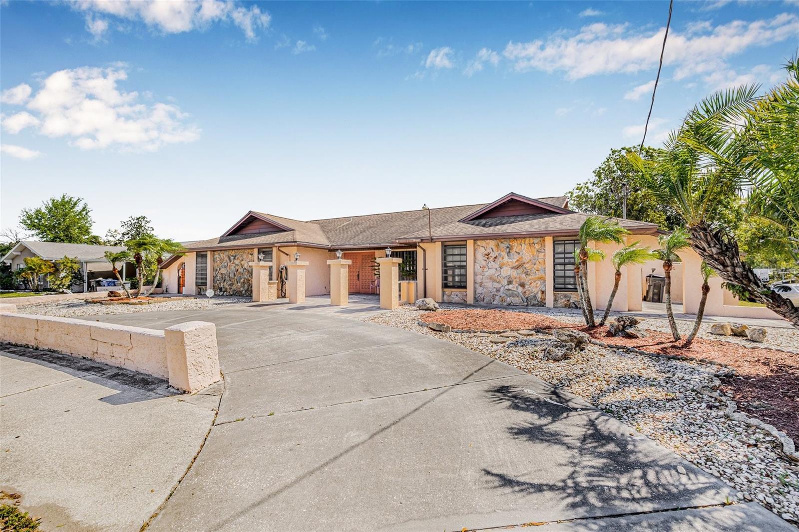 4701 KELLY RD, TAMPA, FL, 33615