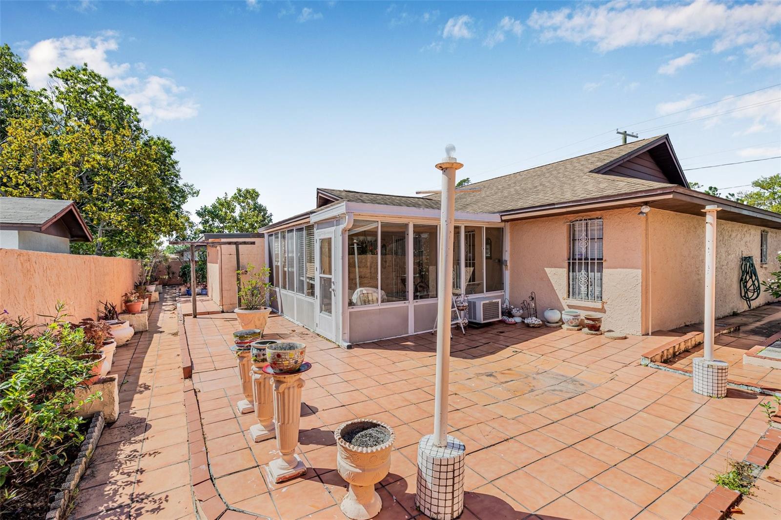 4701 KELLY RD, TAMPA, FL, 33615