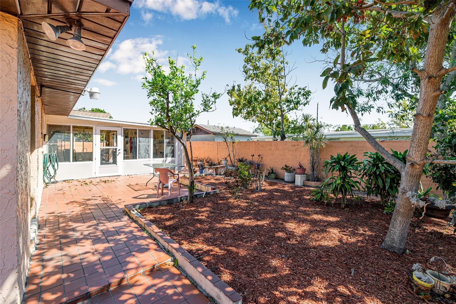 4701 KELLY RD, TAMPA, FL, 33615