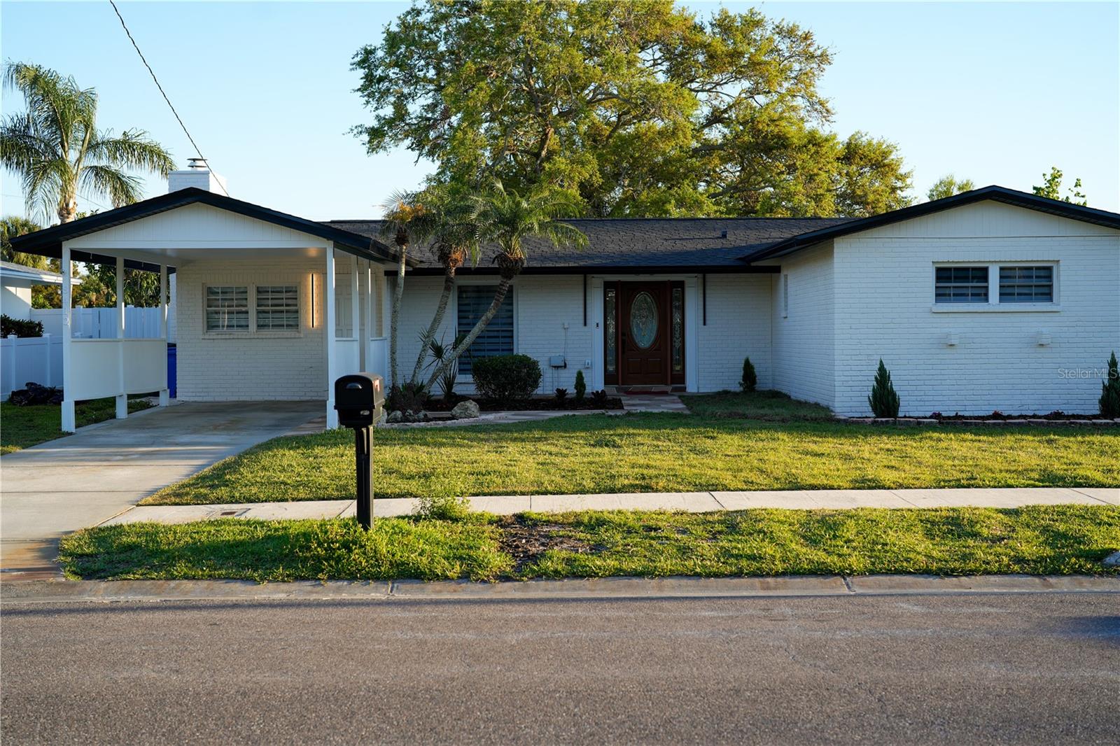 8412 STILLBROOK AVE, TAMPA, FL, 33615