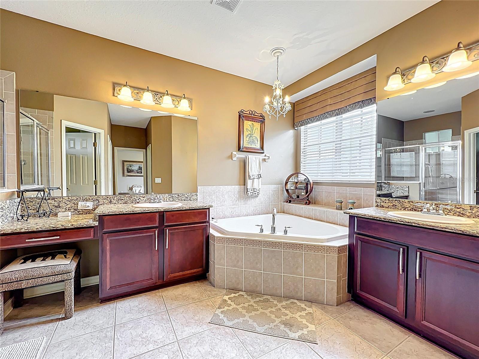 6002 CHURCHSIDE DR, LITHIA, FL, 33547