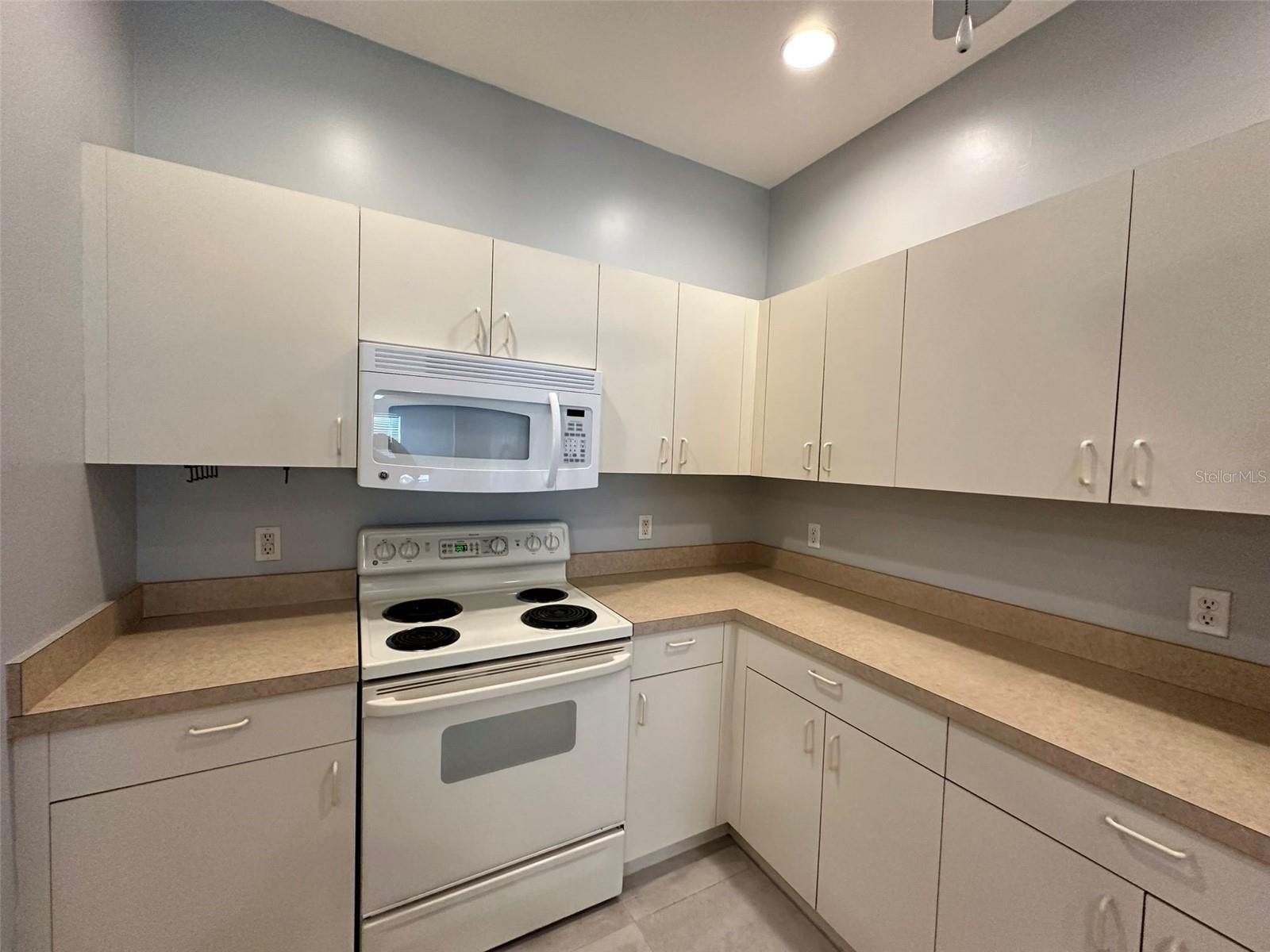 1641 RED OAK LN, PORT CHARLOTTE, FL, 33948