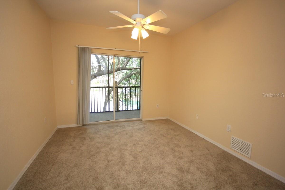 10121 COURTNEY PALMS BLVD #204, TAMPA, FL, 33619