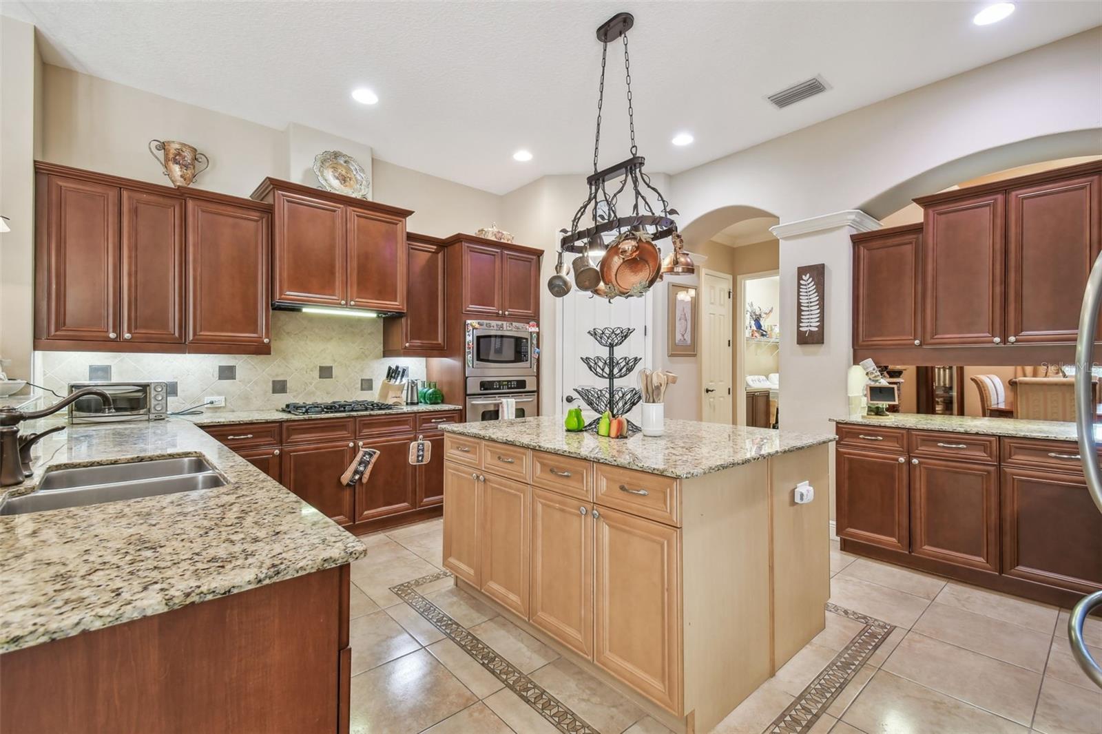 3040 OLIVIA CT, LAND O LAKES, FL, 34638