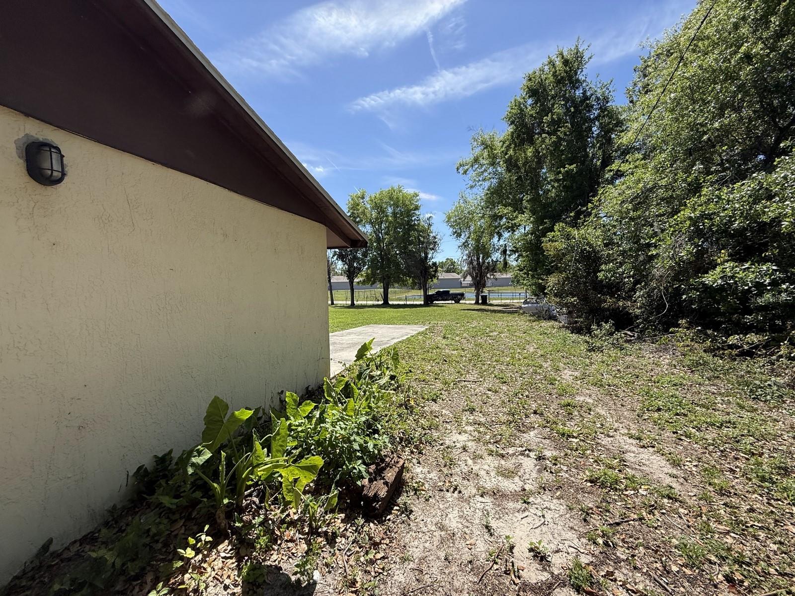 9526 EASTFIELD RD, THONOTOSASSA, FL, 33592