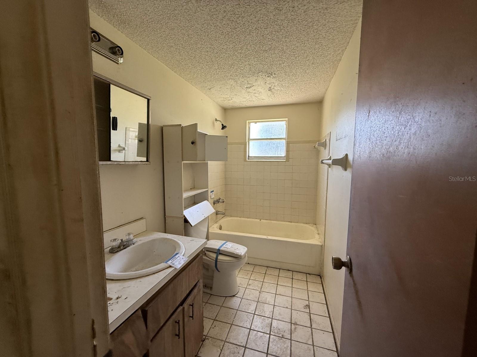 9526 EASTFIELD RD, THONOTOSASSA, FL, 33592