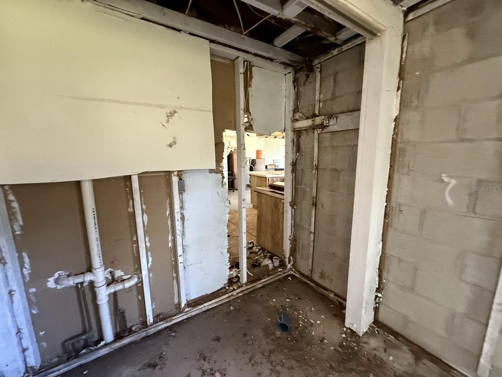 9526 EASTFIELD RD, THONOTOSASSA, FL, 33592