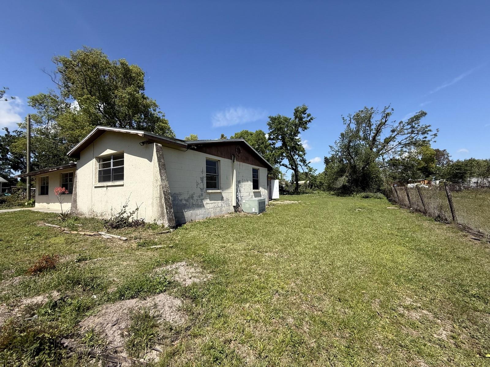 9526 EASTFIELD RD, THONOTOSASSA, FL, 33592