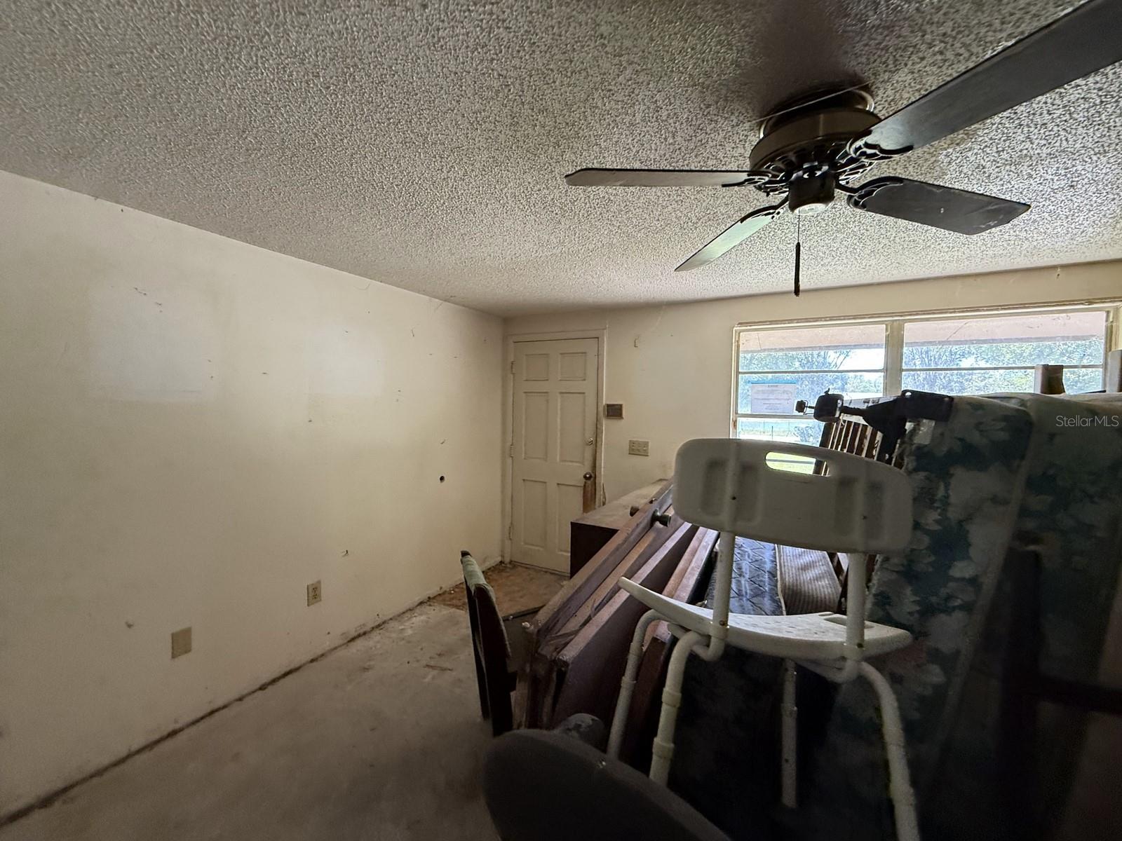 9526 EASTFIELD RD, THONOTOSASSA, FL, 33592