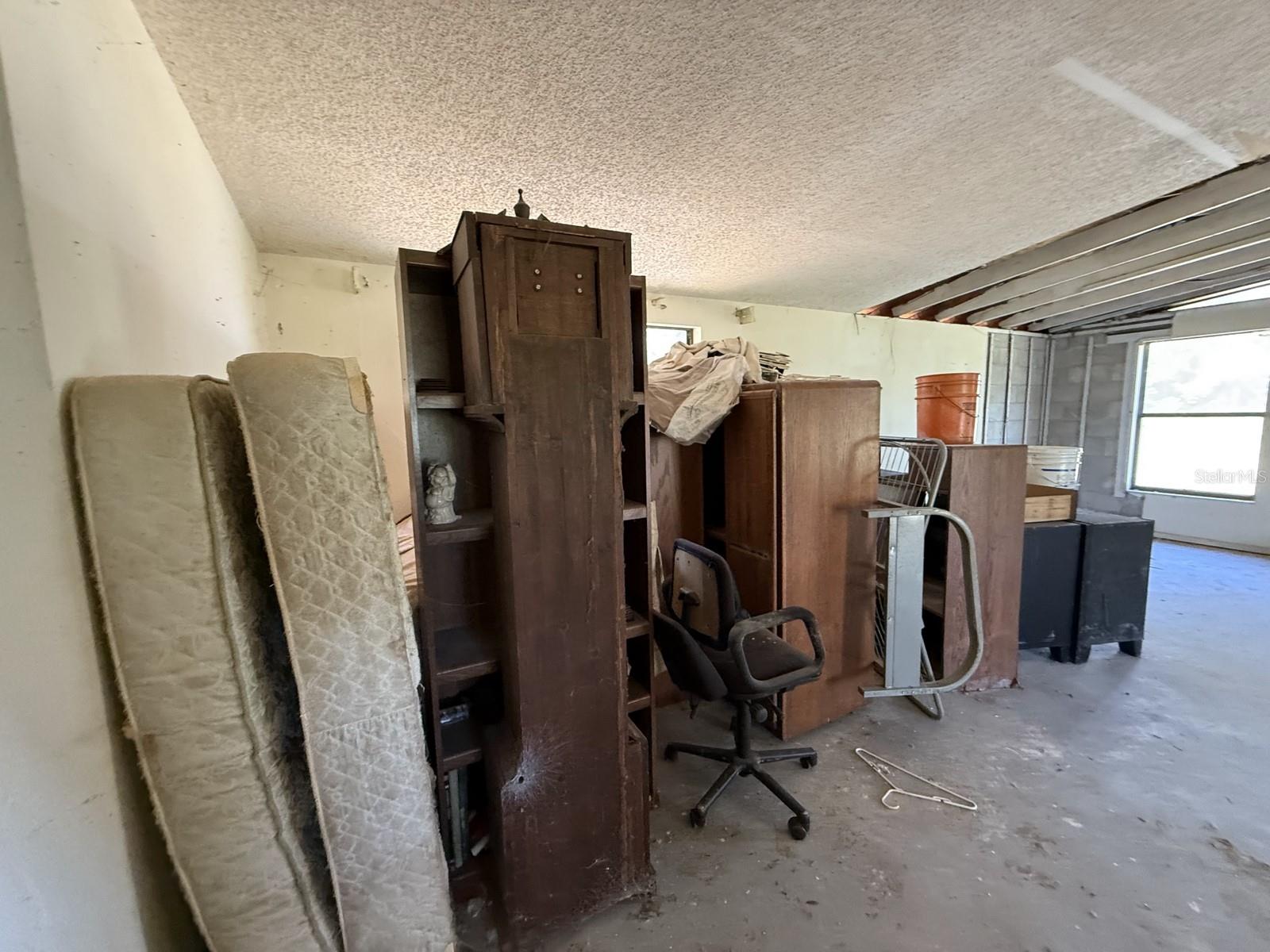 9526 EASTFIELD RD, THONOTOSASSA, FL, 33592