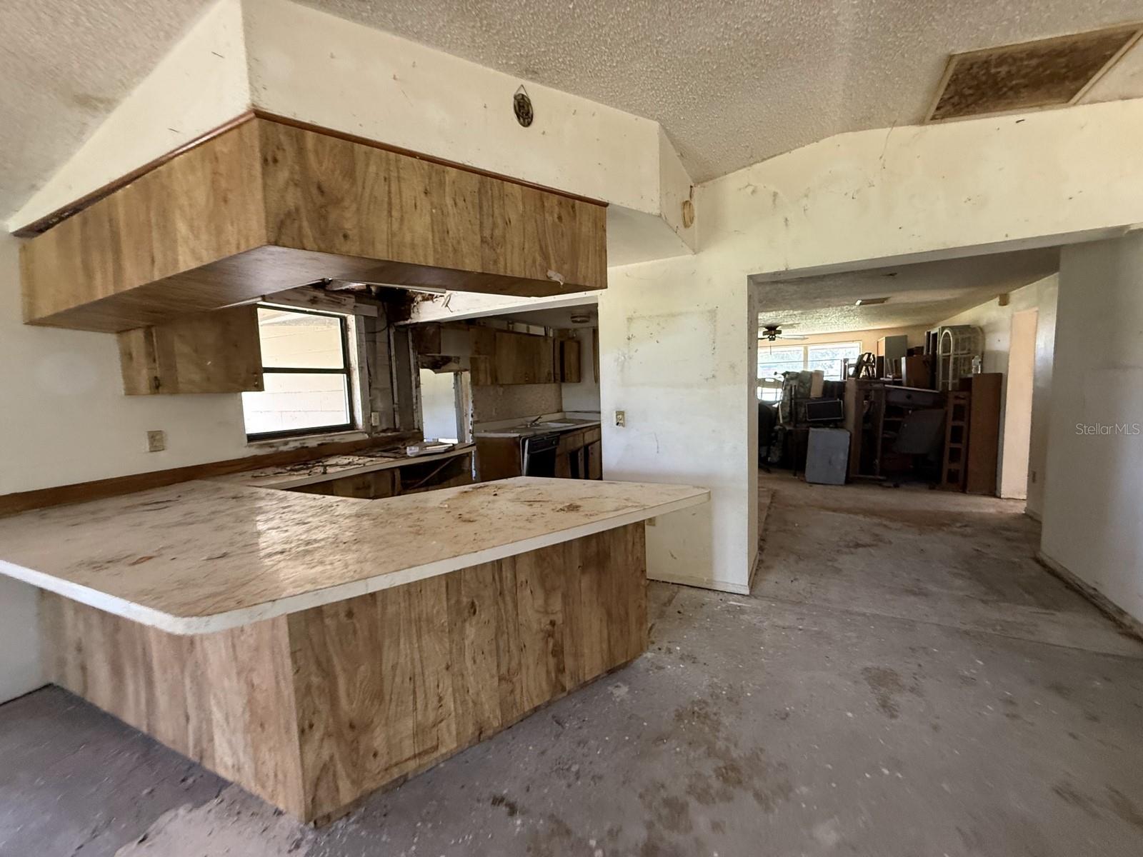 9526 EASTFIELD RD, THONOTOSASSA, FL, 33592